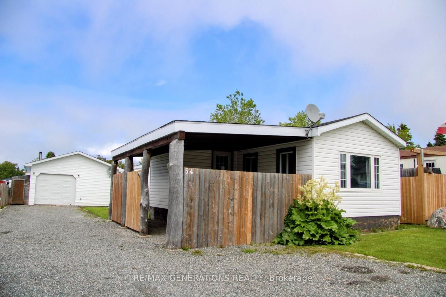 54 Jackson Crescent, Marathon, ON P0T 2E0