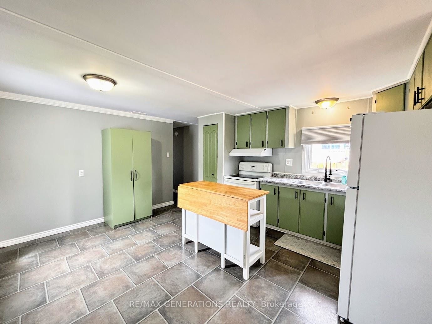 54 Jackson Crescent, Marathon, ON P0T 2E0 photo 5