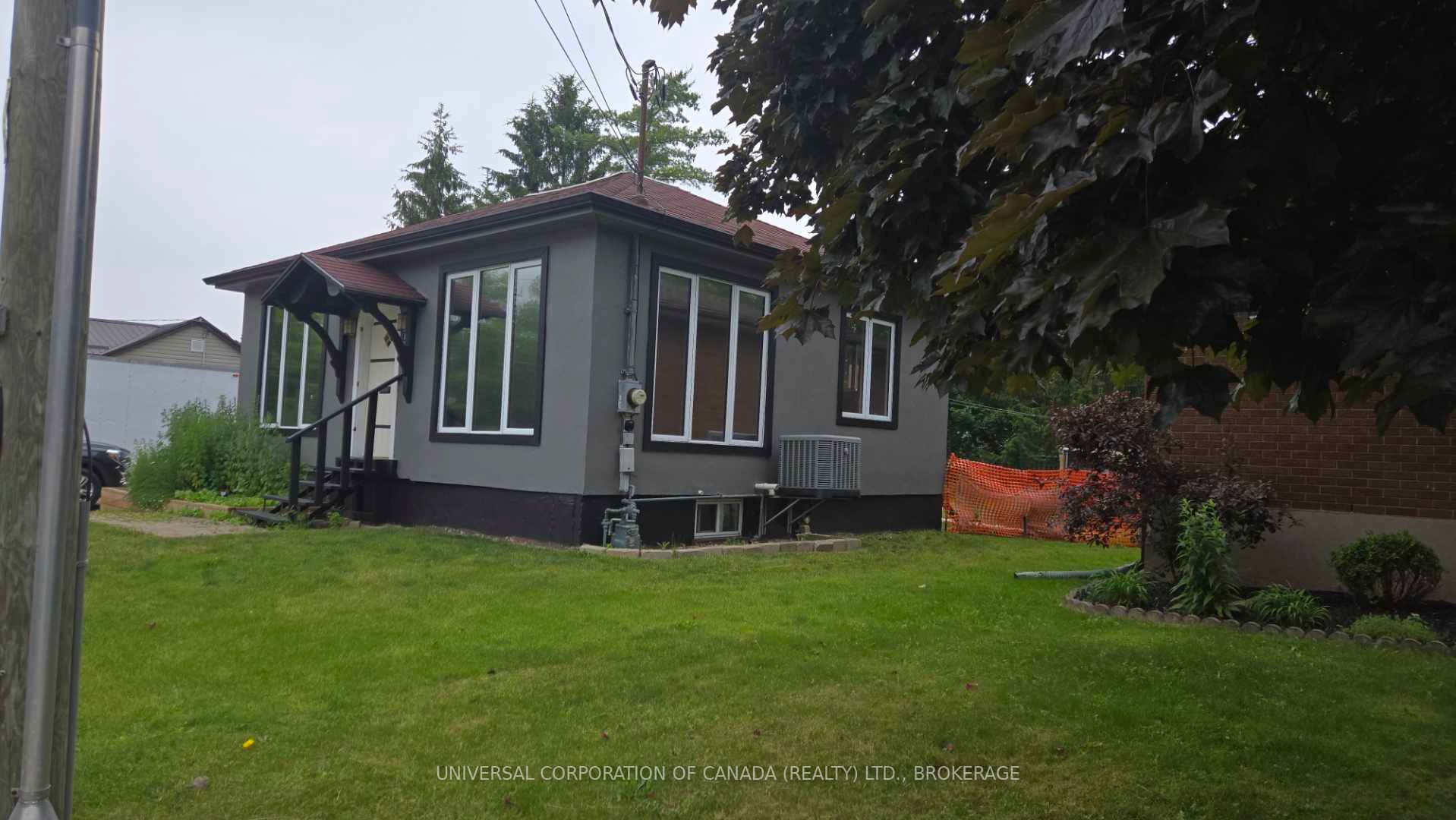 15 St.Andrew Street, Aylmer, ON N5H 2M9 photo 2