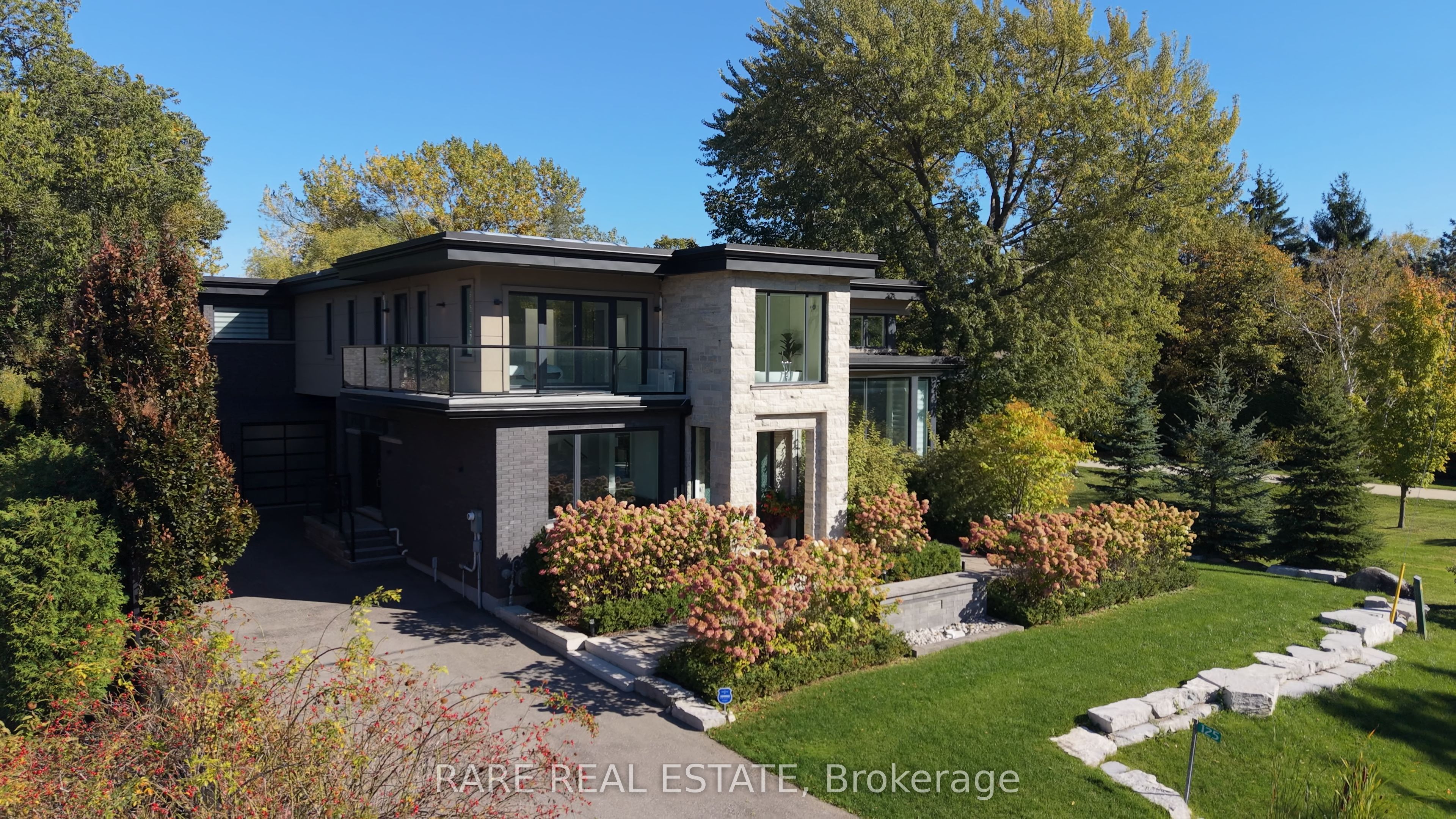125 Craigmore Crescent, Blue Mountains, ON L9Y 0N6
