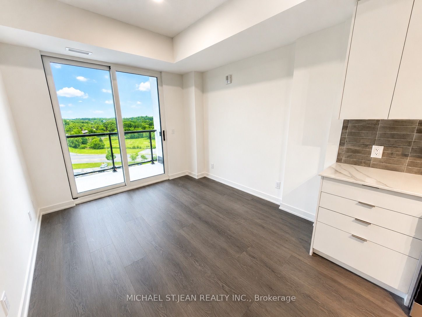 33 Erie Avenue 1015, Brantford, ON N3S 0K7 photo 3