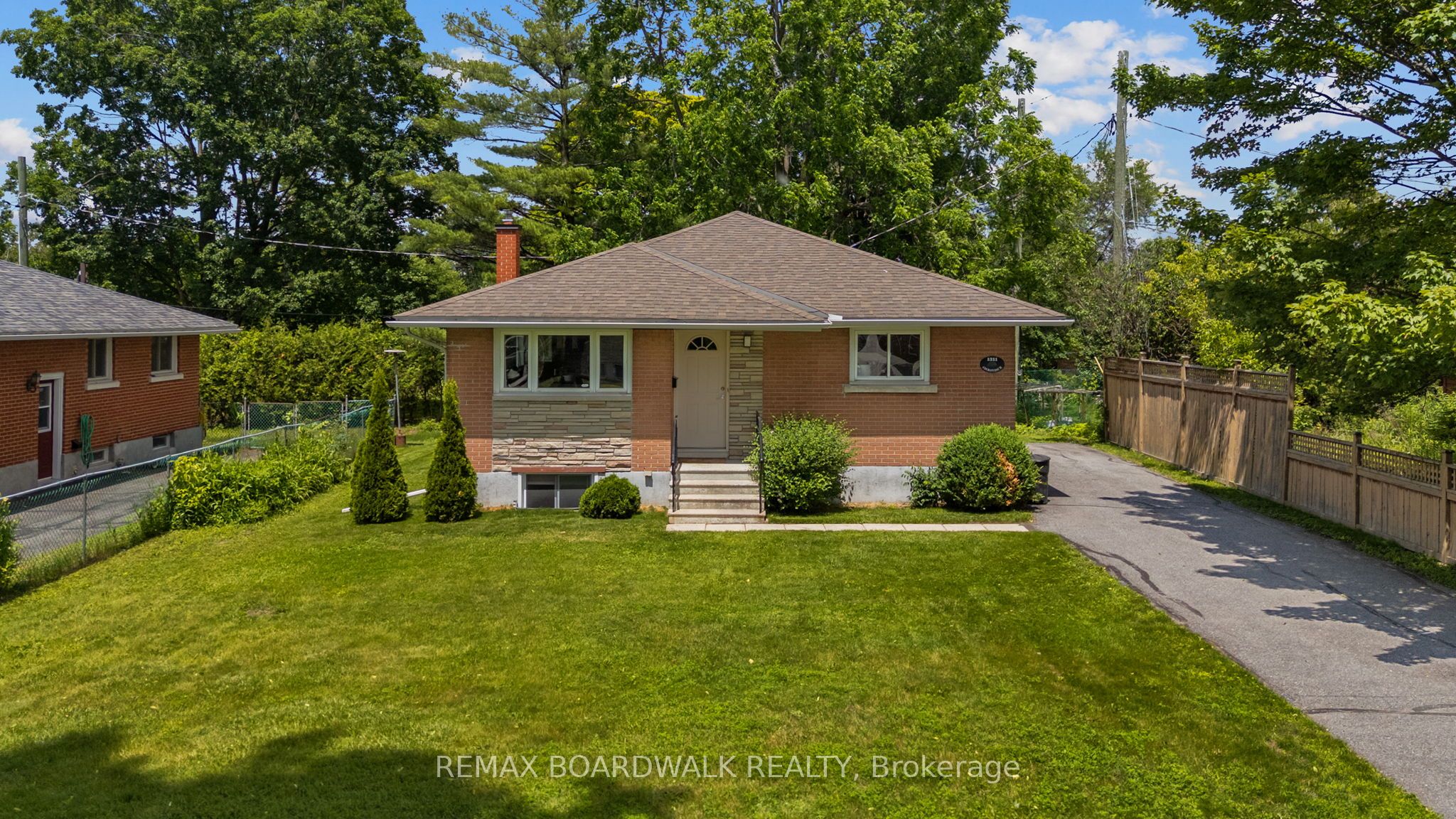 1311 Adirondack Drive, Parkway Park - Queensway Terrace S and Area, ON K2C 2V7 photo 3