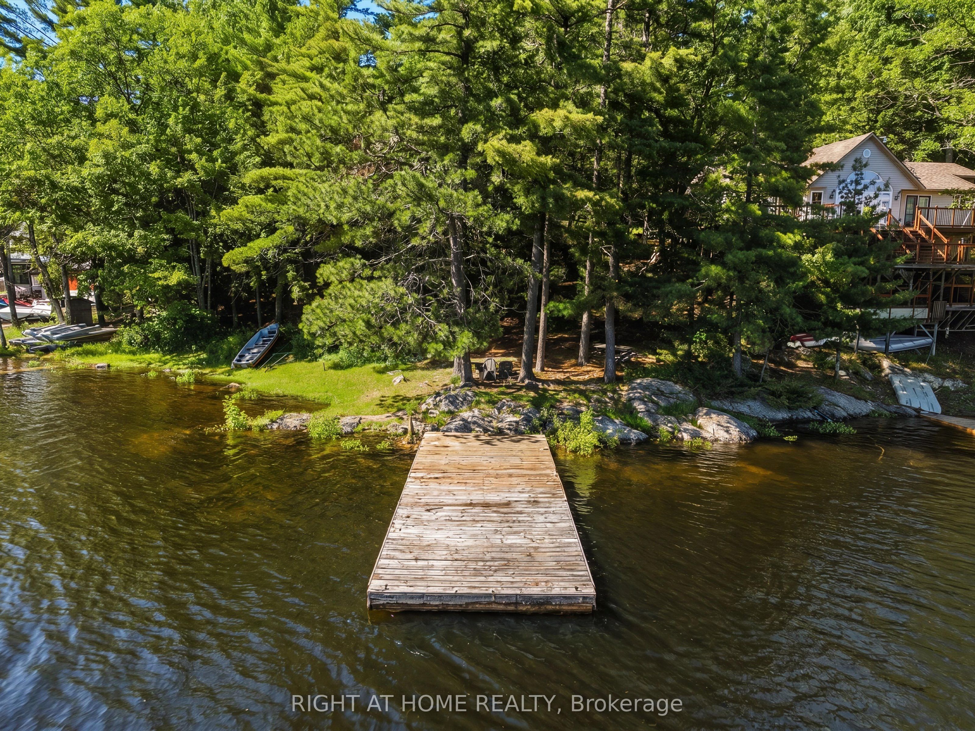 1527 Moon River Road, Muskoka Lakes, ON P0C 1H0 photo 3