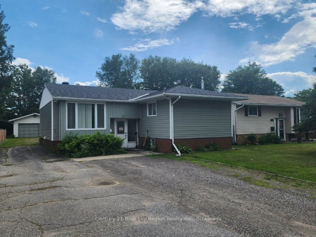 677 Tackaberry Drive, North Bay, ON P1B 8R1 photo 3