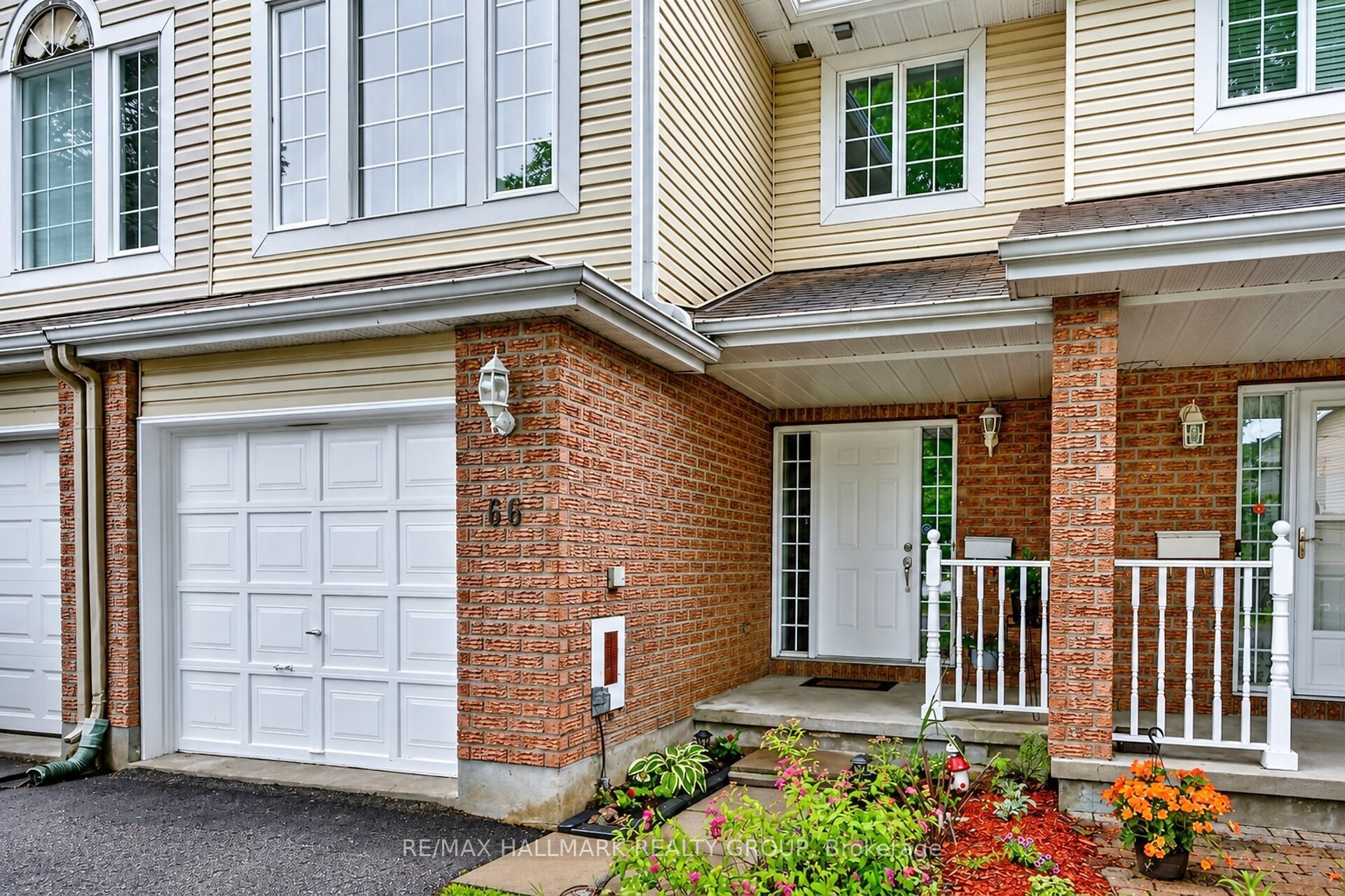 66 Woodgate Way, Barrhaven, ON K2J 4E6 photo 2