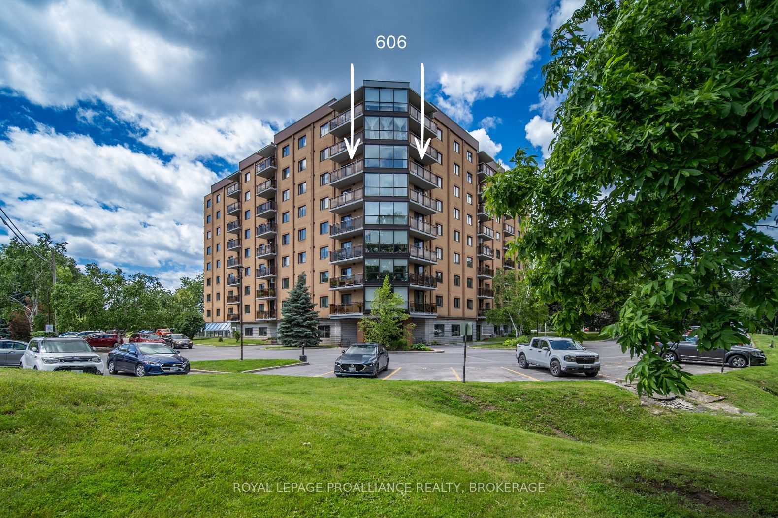 120 Barrett Court 606, Kingston, ON K7L 5H6 photo 2
