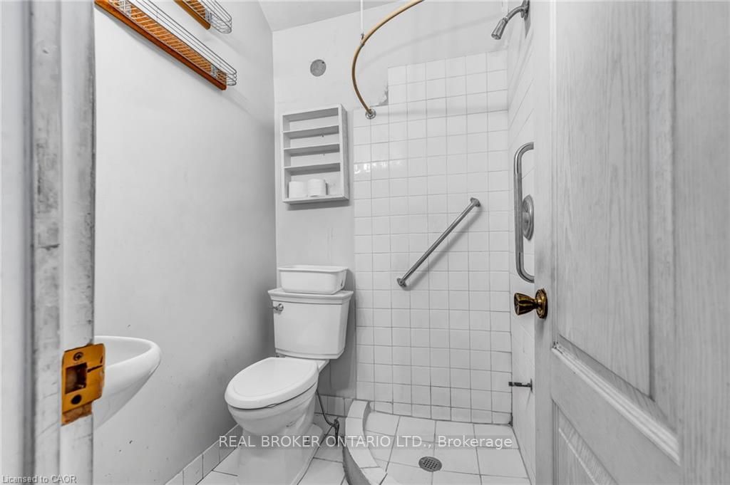 30 Victoria Avenue N, Hamilton, ON L8L 5E1 photo 5
