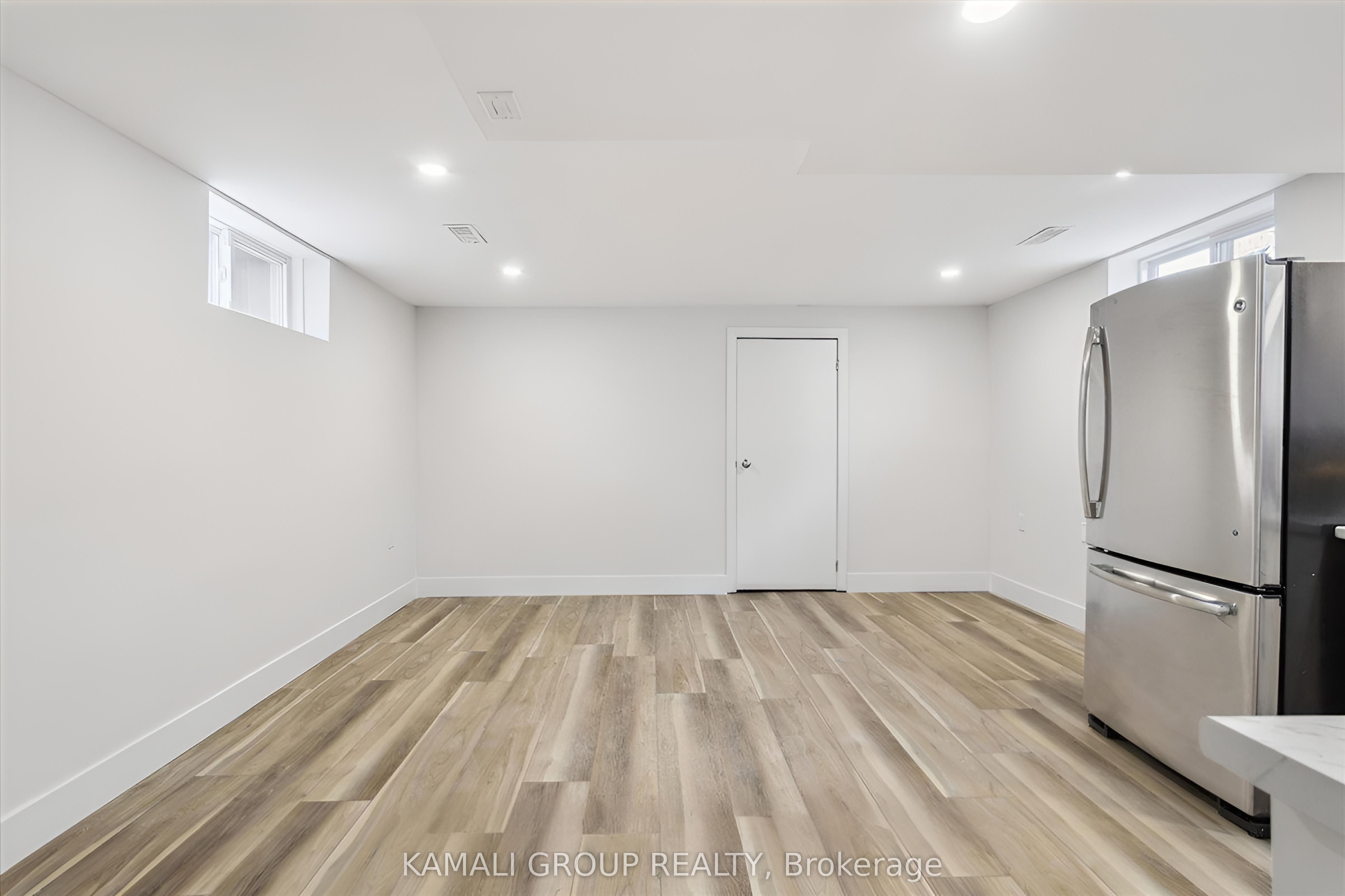 2027 Brampton Street BSMT, Hamilton, ON L8H 3S9 photo 5