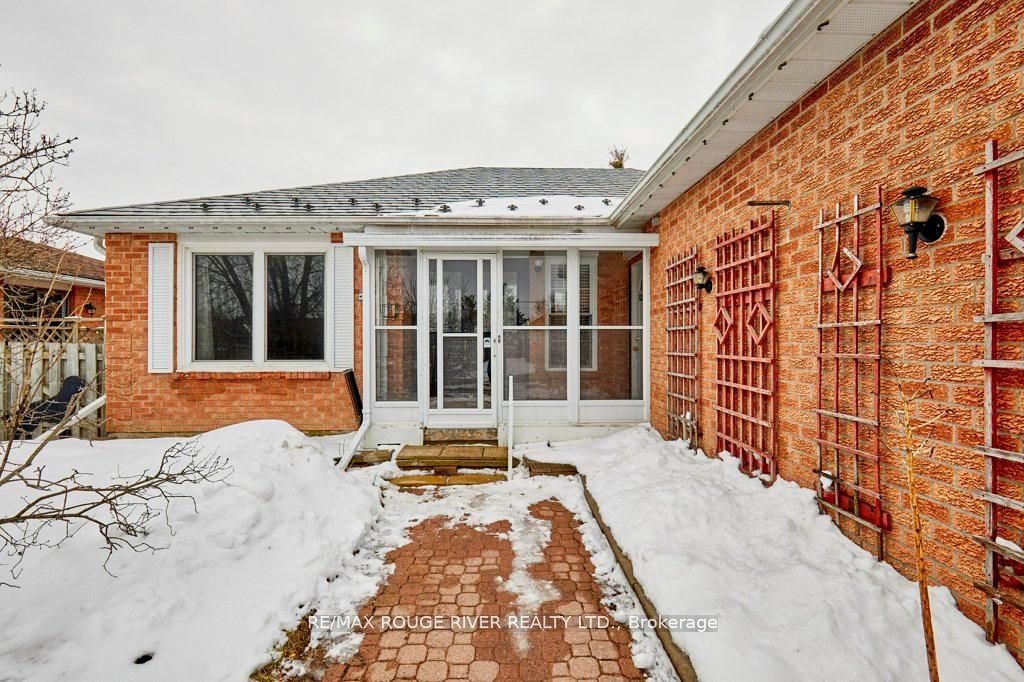 34 Cedar Court, Kawartha Lakes, ON K9V 6A9 photo 3
