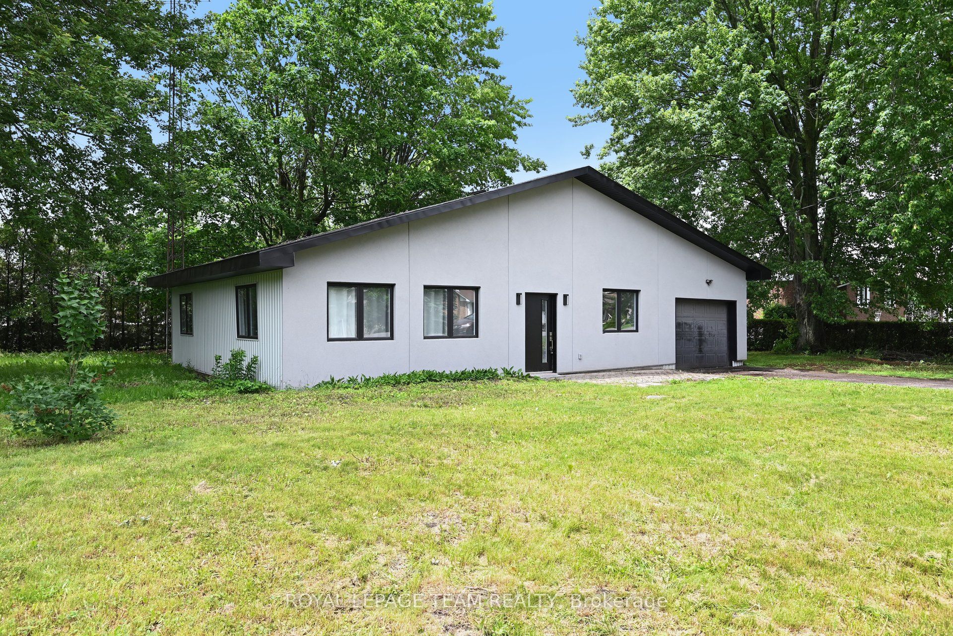 12284 County Road 18 Road, South Dundas, ON K0C 2H0 photo 3