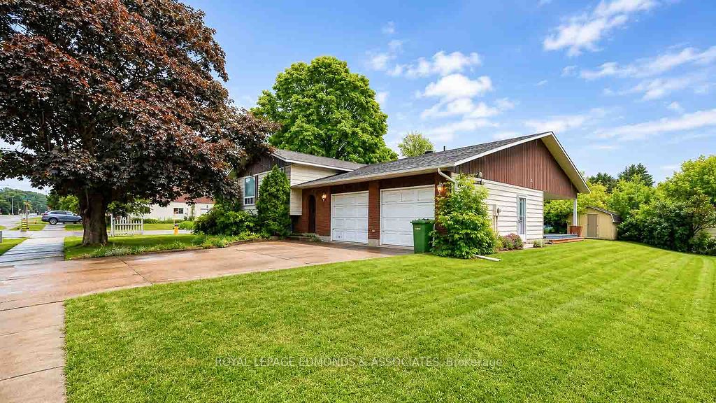 130 Town Line Road, Pembroke, ON K8A 2H1