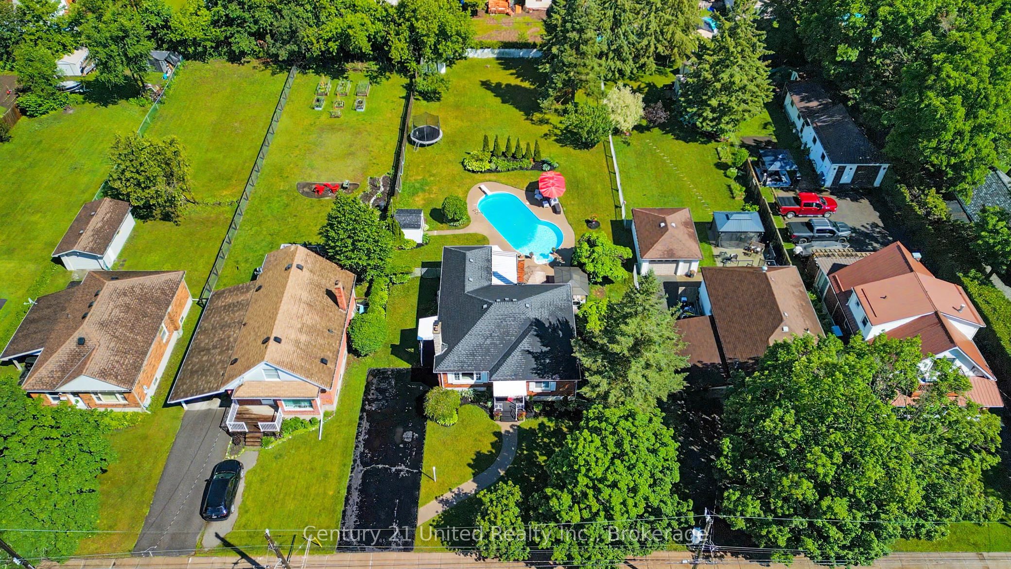 260 Mckellar Street, Peterborough, ON K9J 1P7 photo 2