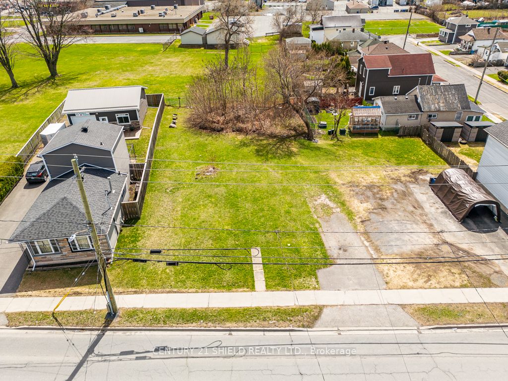 20 Eleventh Street W, Cornwall, ON K6J 3A9