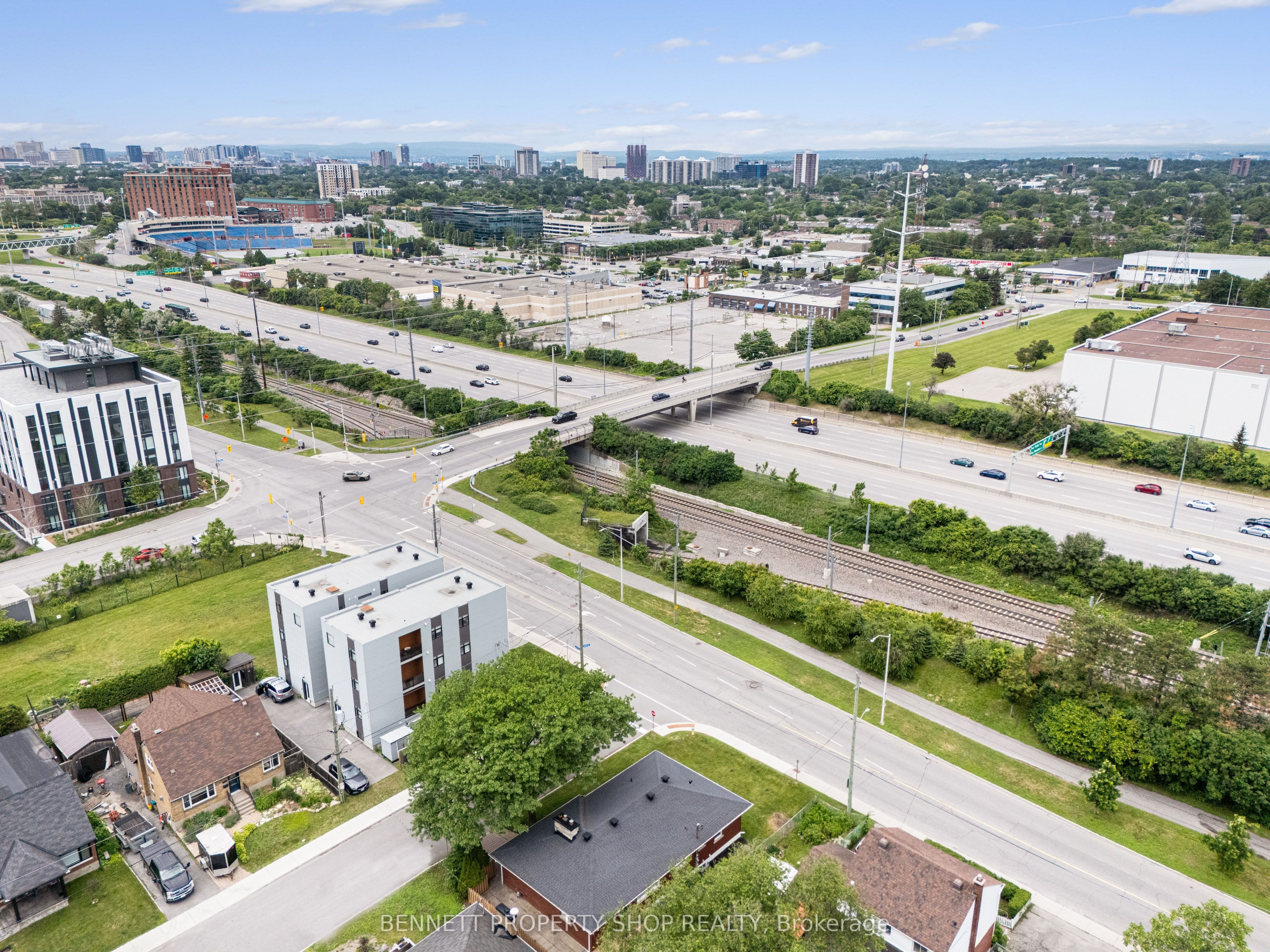 1305 Avenue N Avenue, Alta Vista and Area, ON K1G 0A7 photo 5