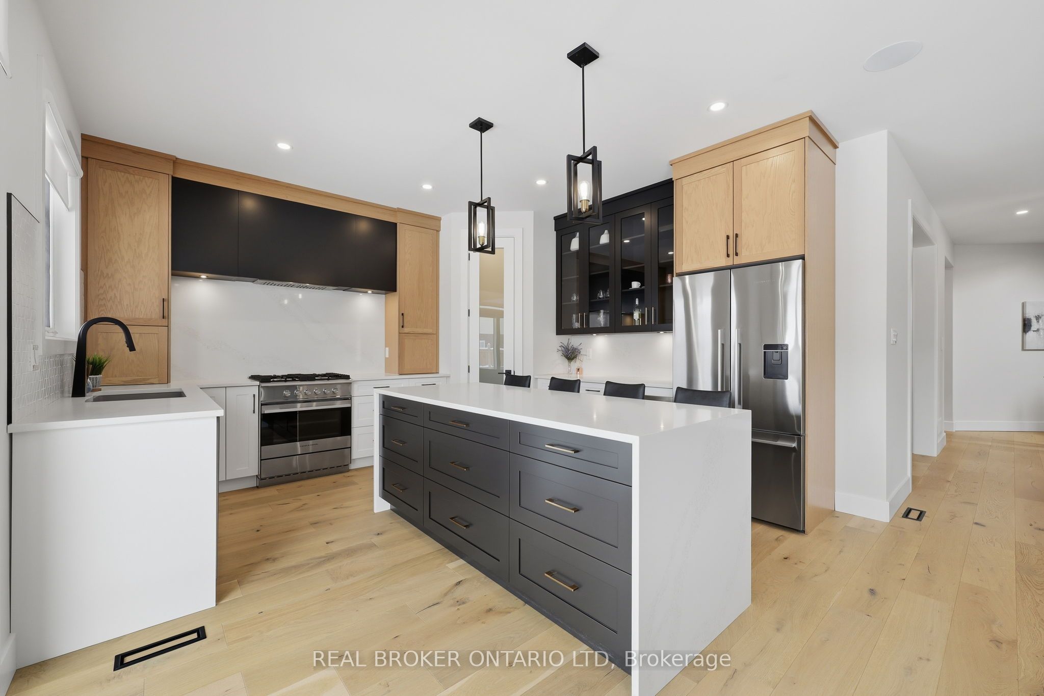 1600 Medway Park Drive, London North, ON N6G 3W1 photo 5