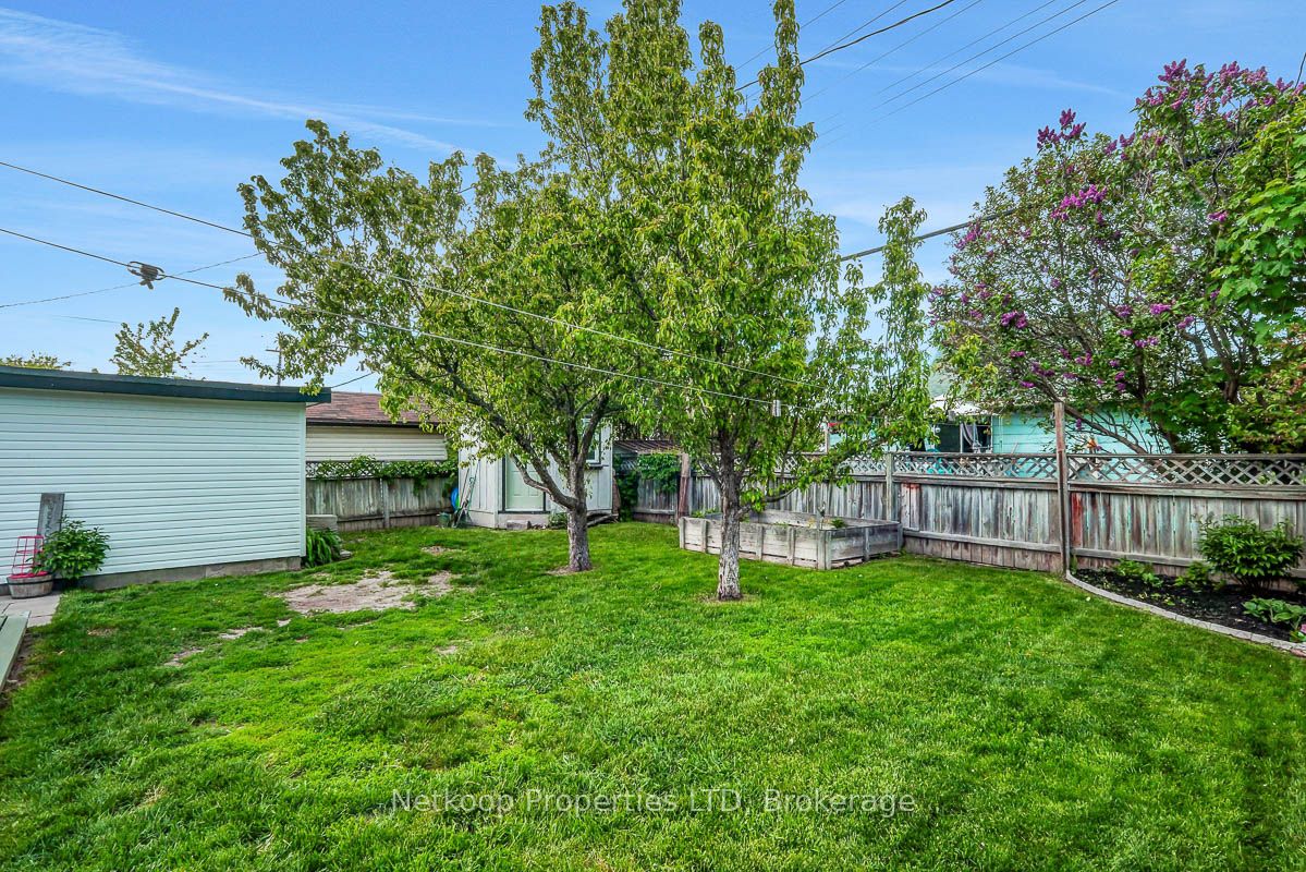 90 First Avenue, Arnprior, ON K7S 1W3 photo 3