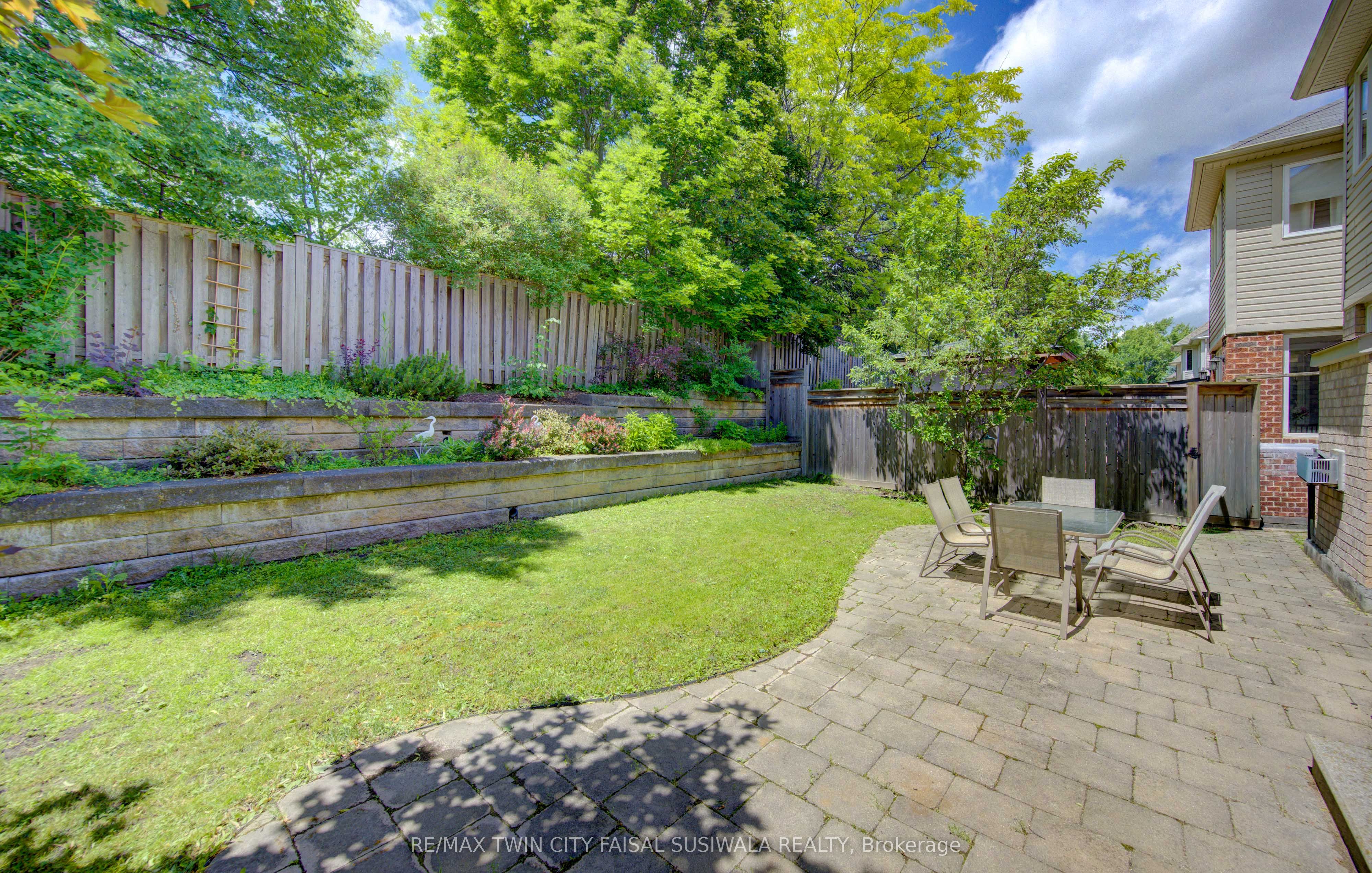 184 Fletcher Circle, Cambridge, ON N3C 0B5 photo 5