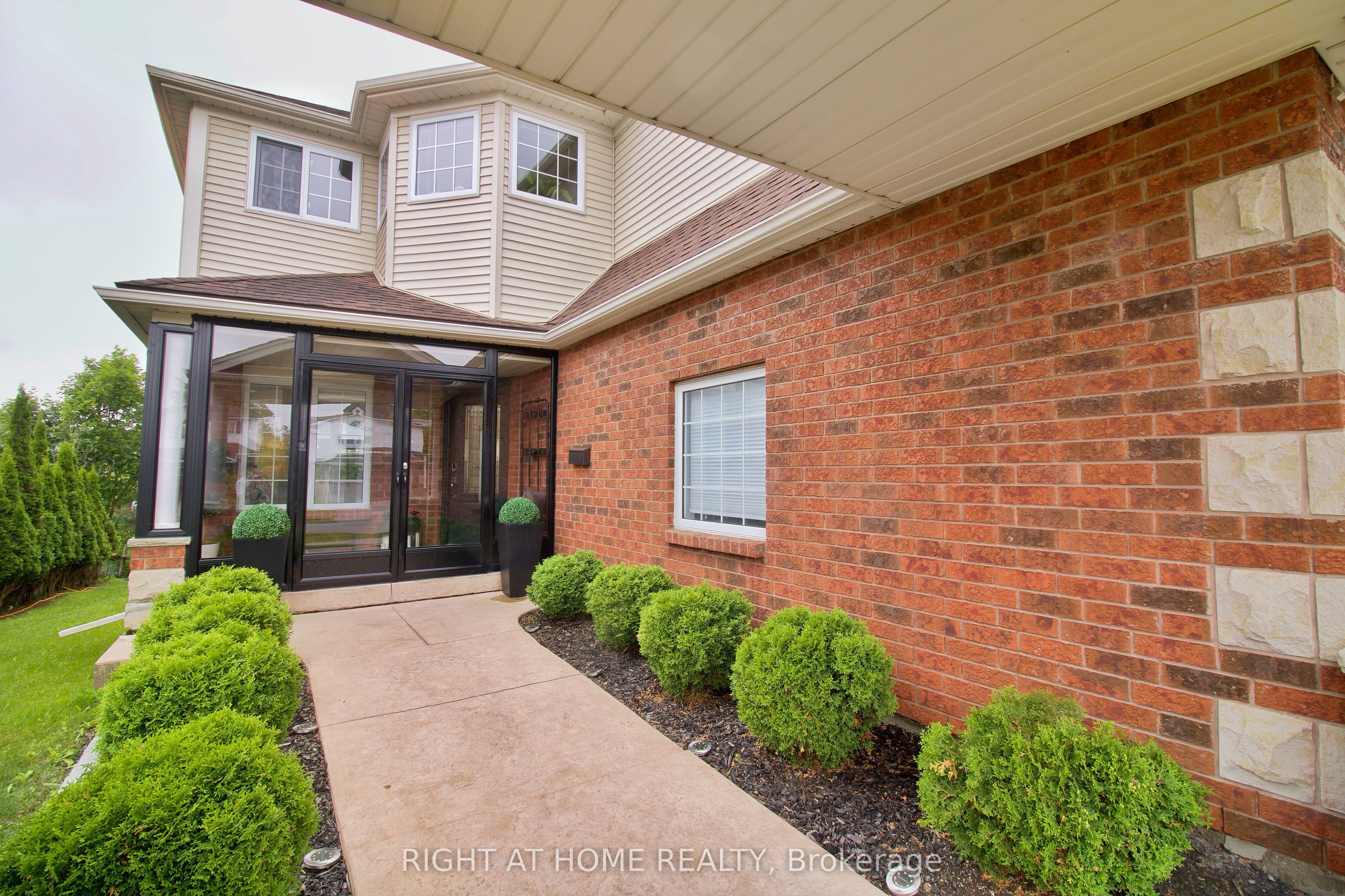253 Schneller Drive, Wilmot, ON N3A 2K9 photo 4