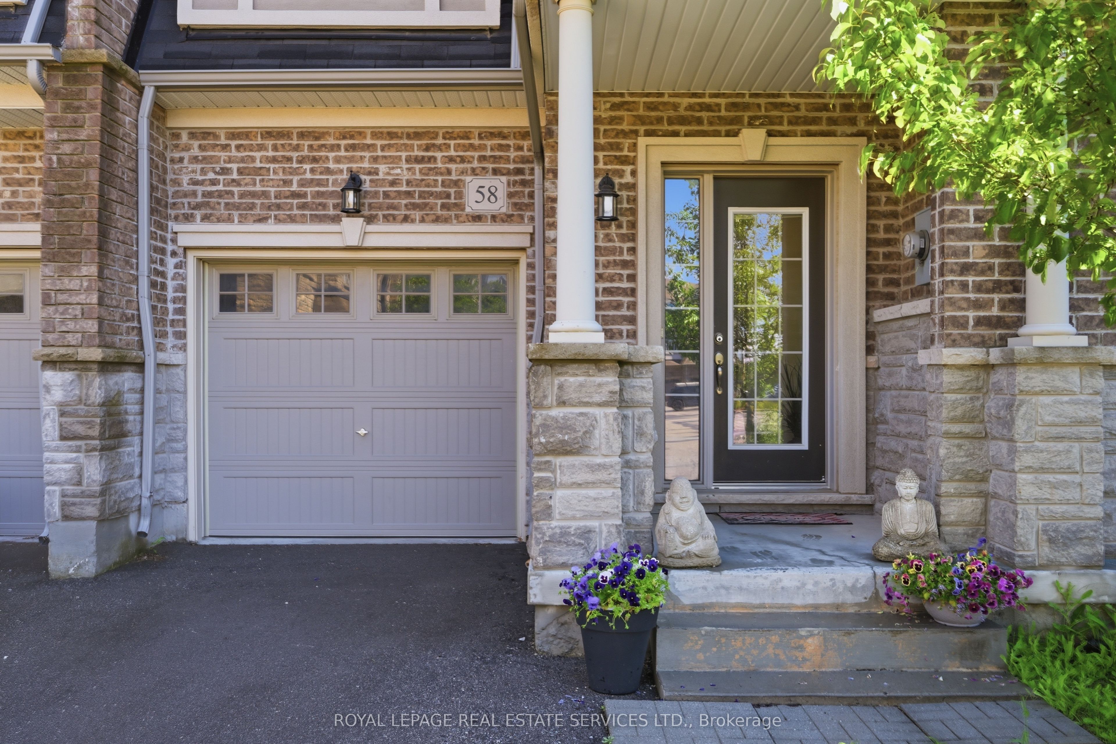 58 Borers Creek Circle, Hamilton, ON L8B 1W3 photo 2