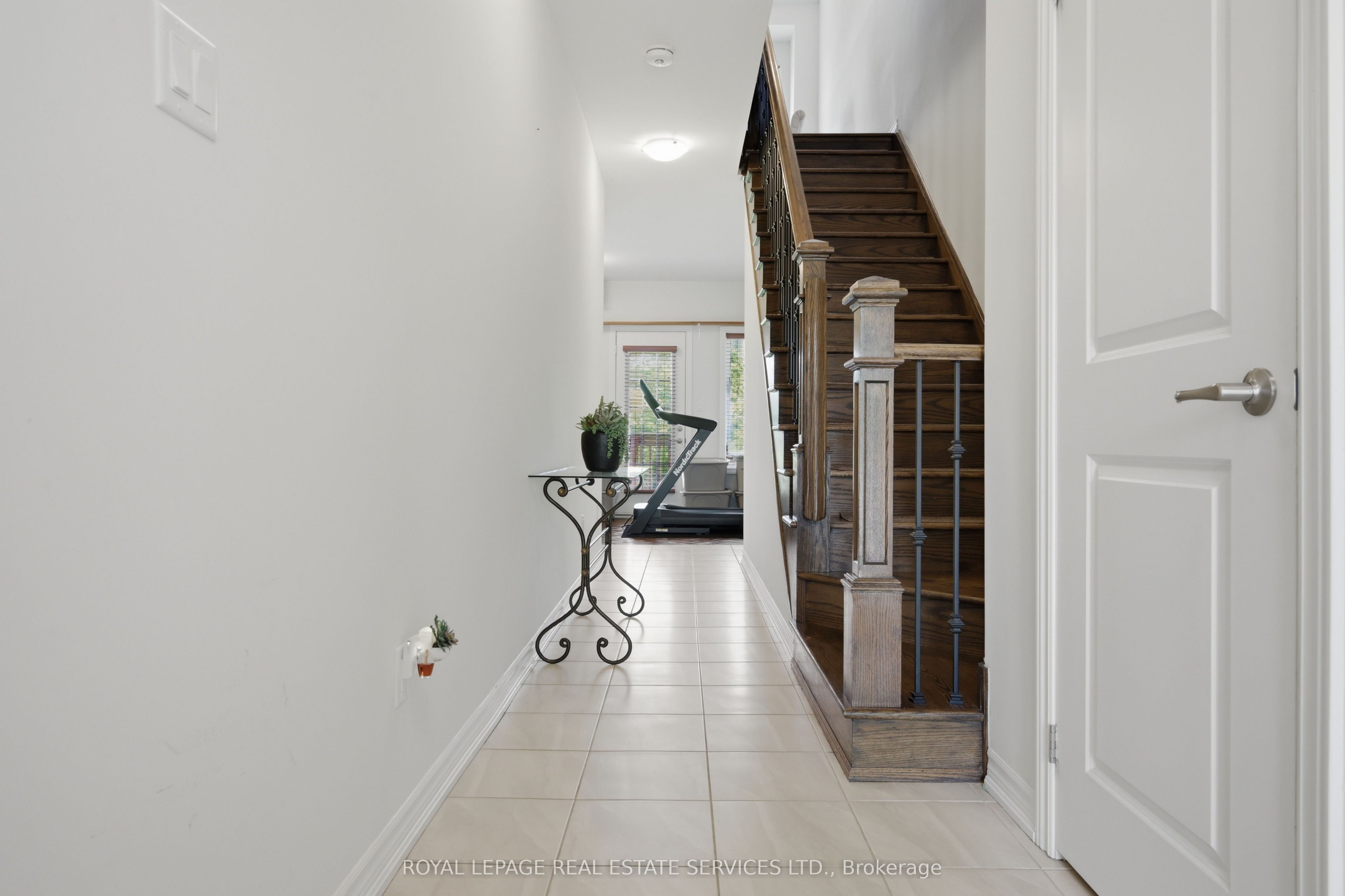 58 Borers Creek Circle, Hamilton, ON L8B 1W3 photo 4