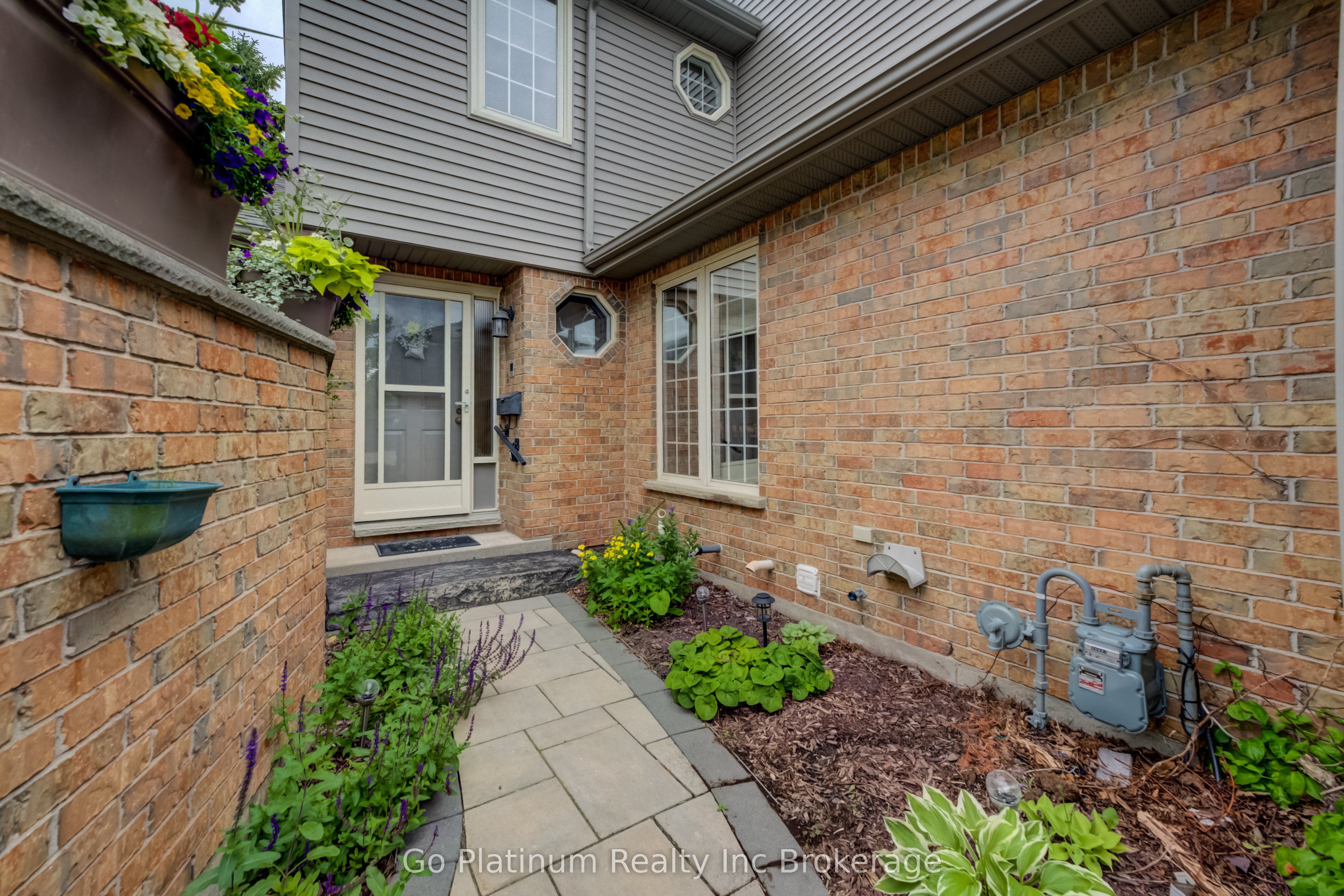 647 Lansdowne Avenue 17, Woodstock, ON N4T 1K1 photo 2