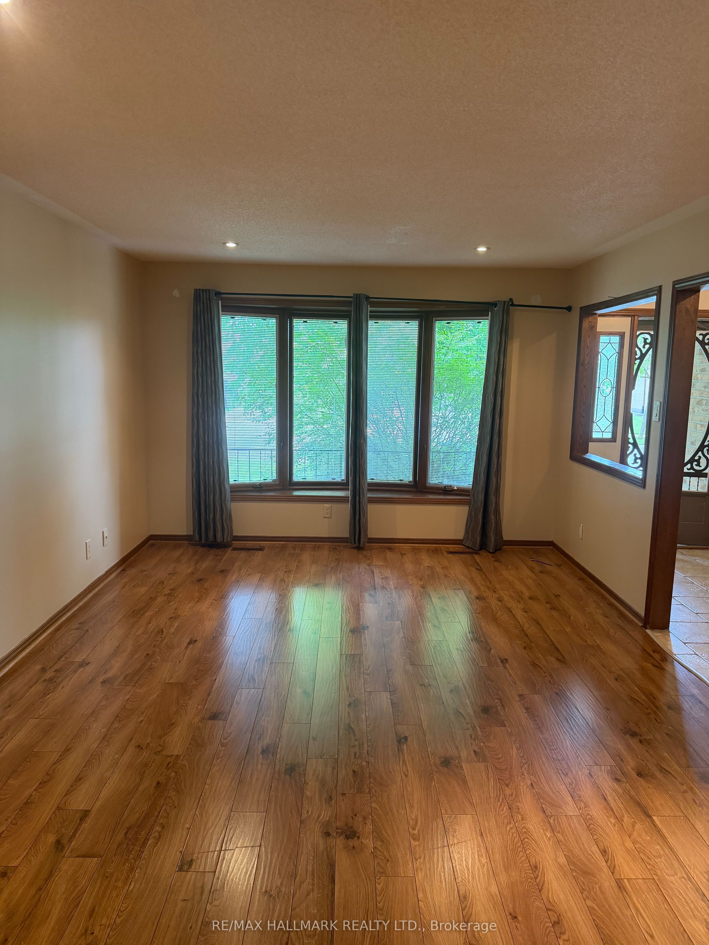 75 GOLFVIEW Crescent, London South, ON N6C 5N4 photo 5
