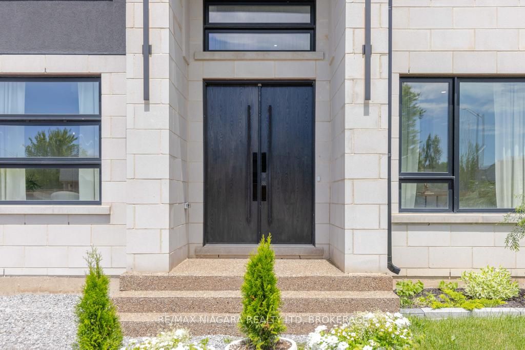 7781 Secretariat Court, Niagara Falls, ON L2H 3V3 photo 3