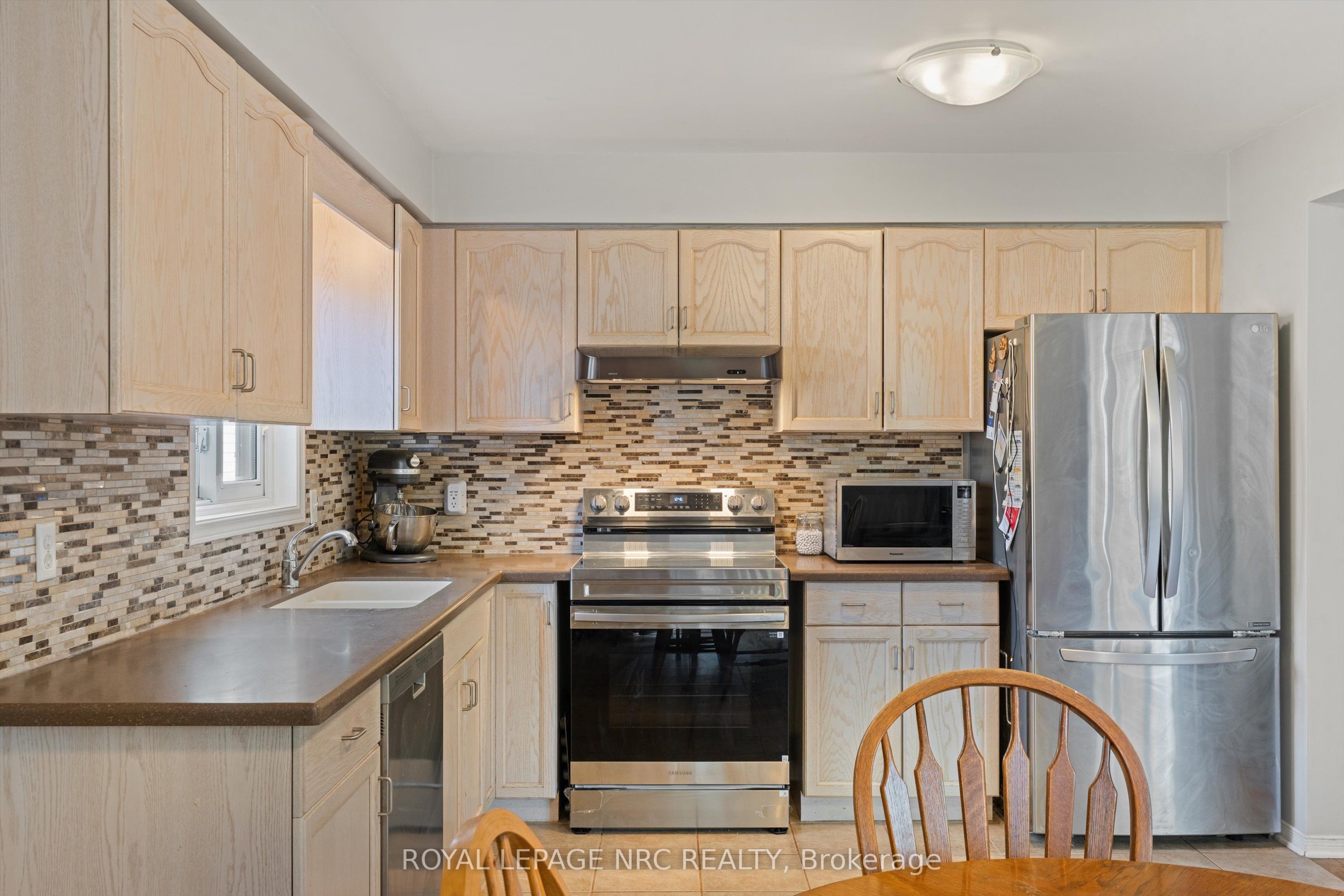 7722 Yvette Crescent, Niagara Falls, ON L2H 3B6 photo 4