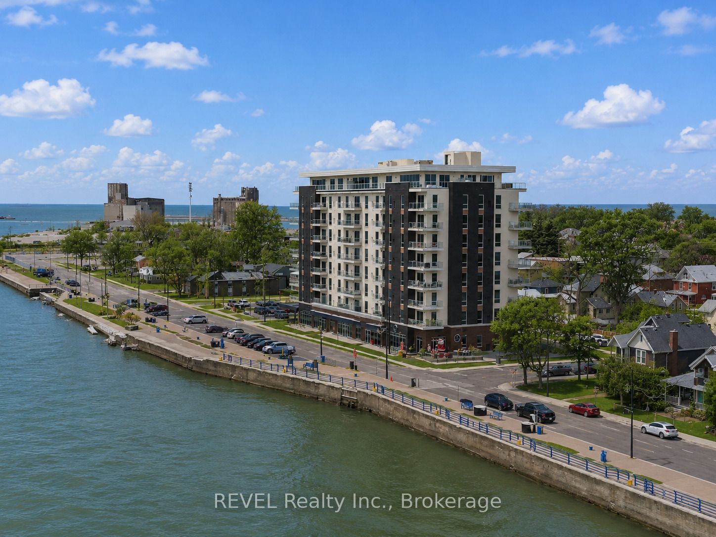 118 West Street 605, Port Colborne, ON L3K 4C9 photo 2