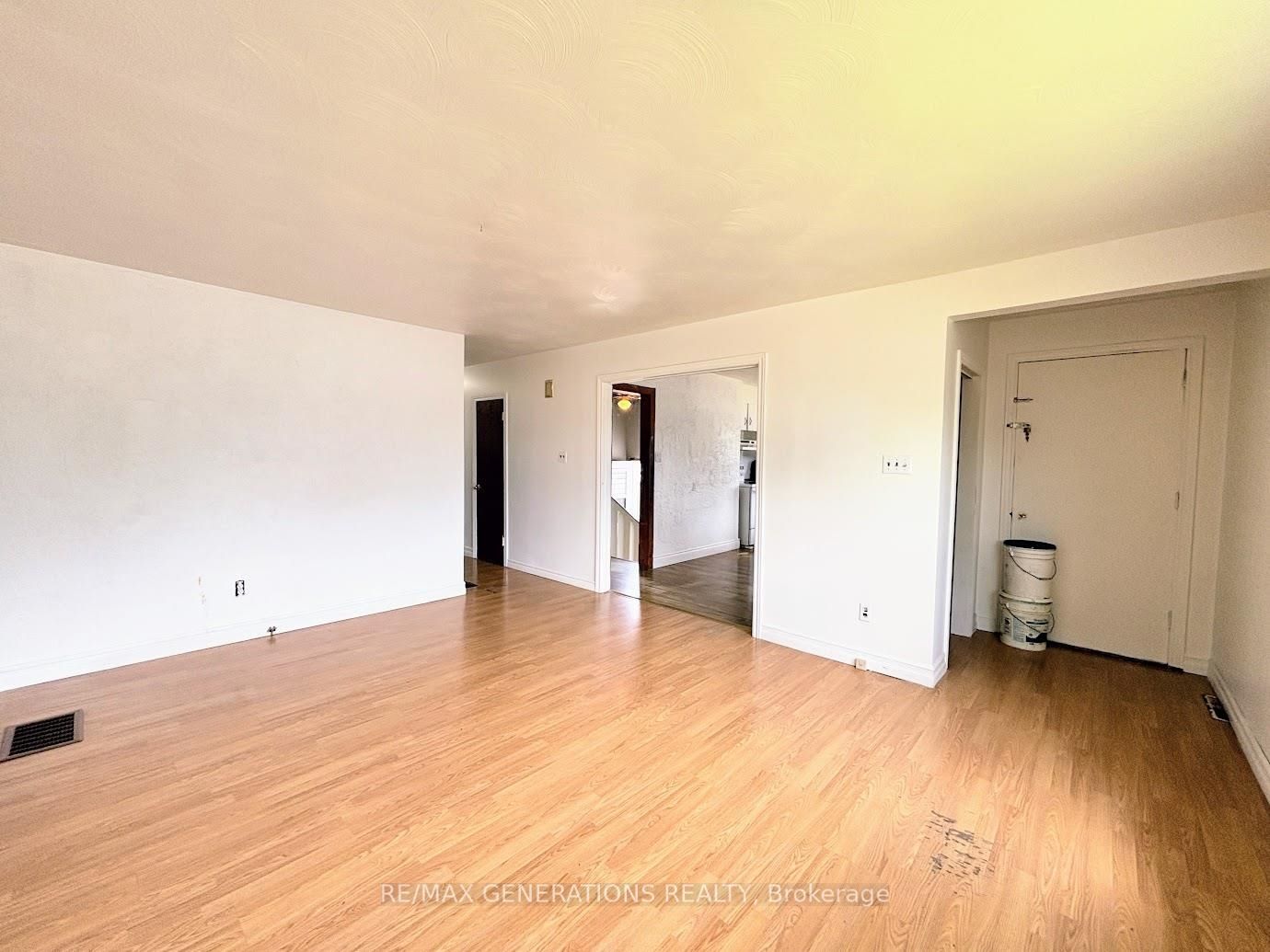55 Neebig Avenue, Manitouwadge, ON P0T 2C0 photo 4