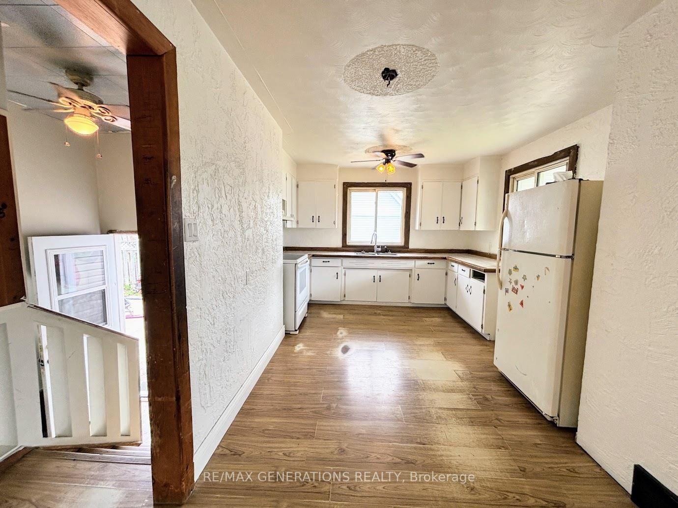 55 Neebig Avenue, Manitouwadge, ON P0T 2C0 photo 5