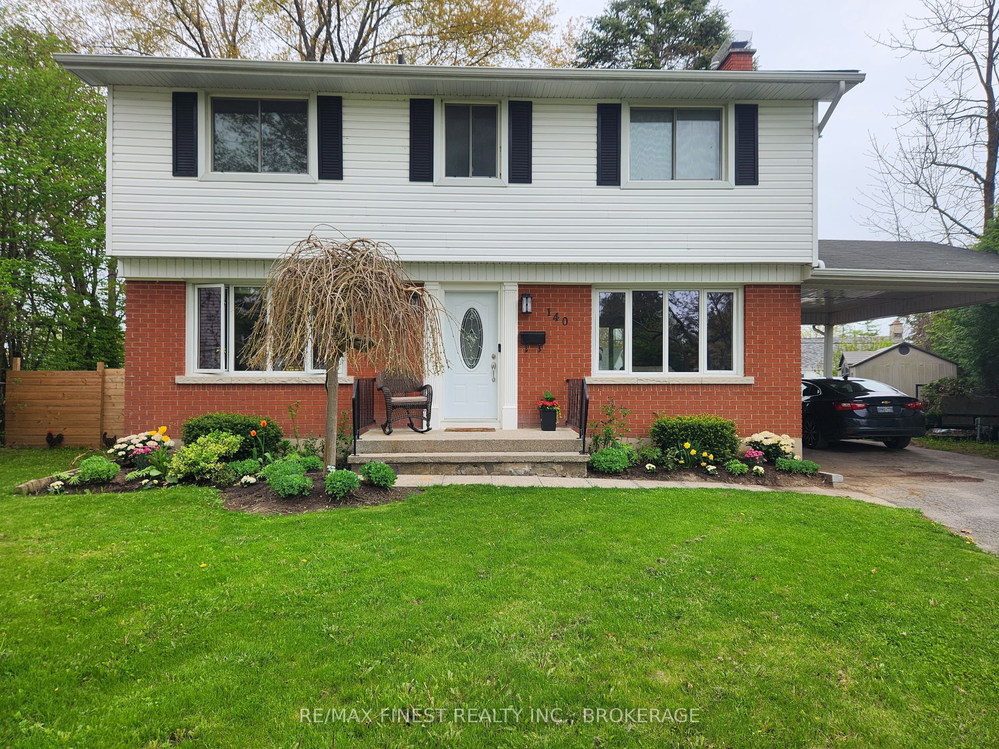 140 Falkirk Terrace, Kingston, ON K7M 4C2