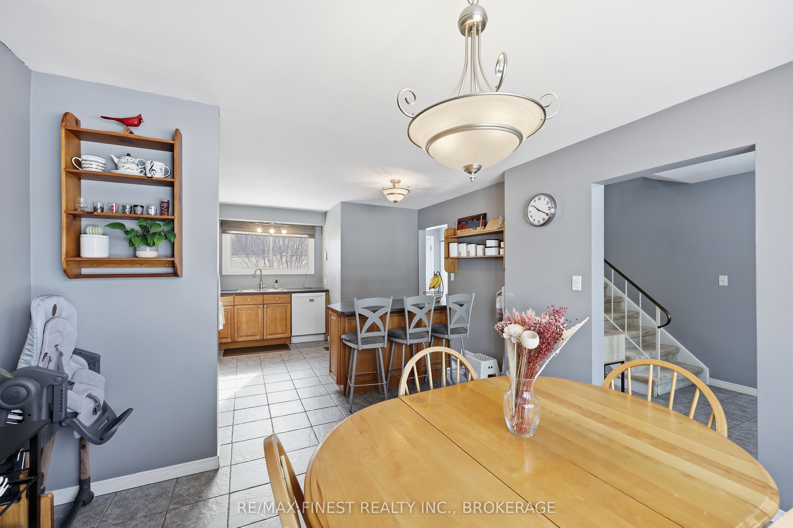 140 Falkirk Terrace, Kingston, ON K7M 4C2 photo 4
