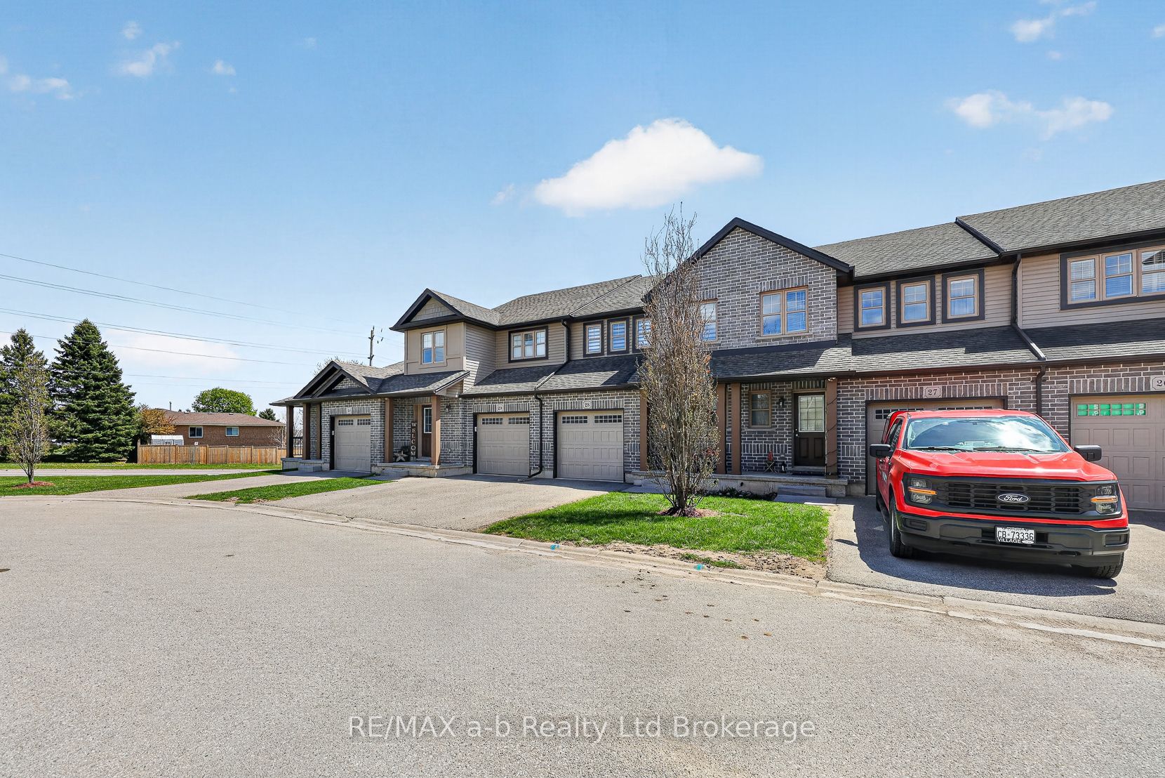 175 INGERSOLL Street N 28, Ingersoll, ON N5C 0B9 photo 3
