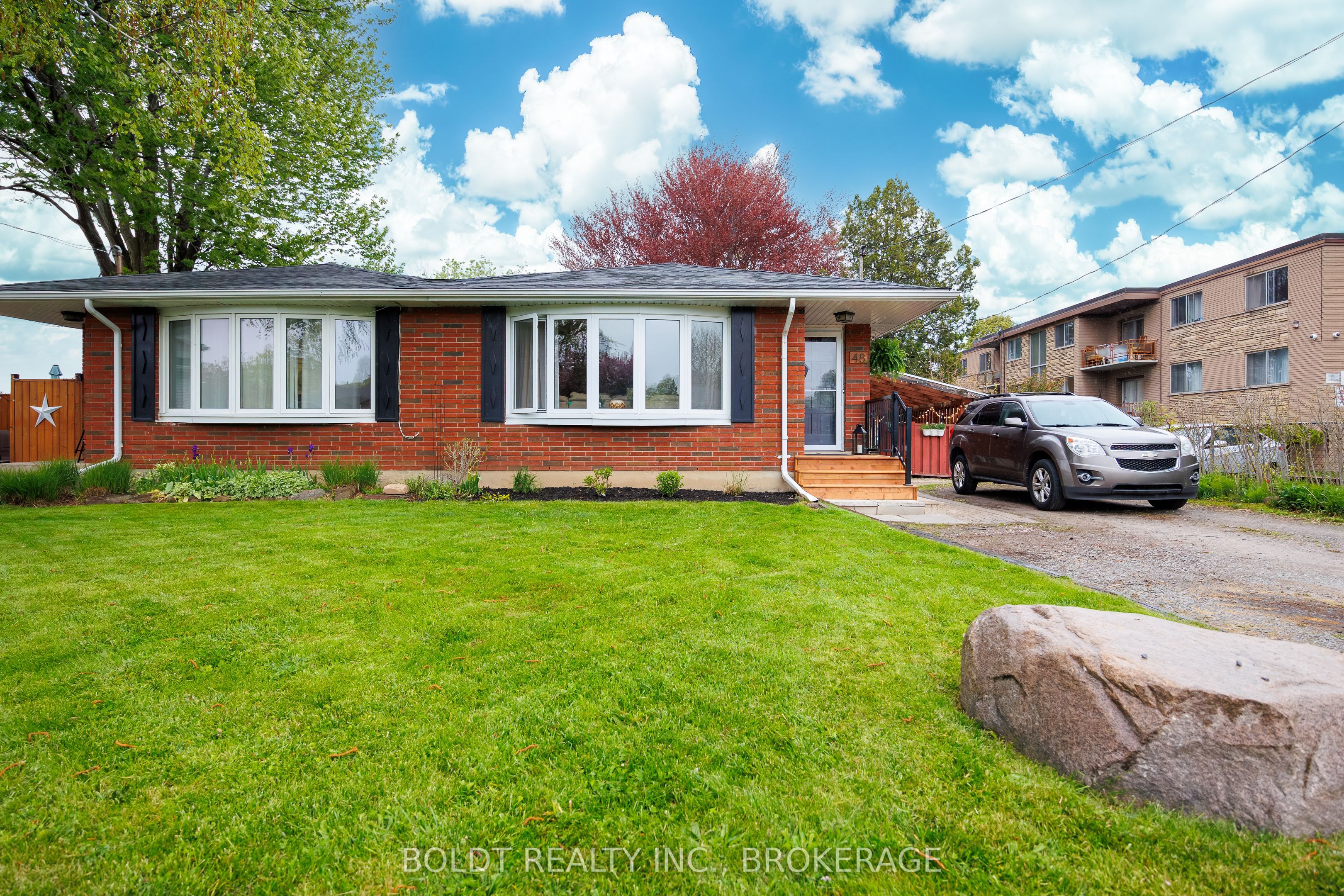 48 Nello Street, St. Catharines, ON L2N 1G7