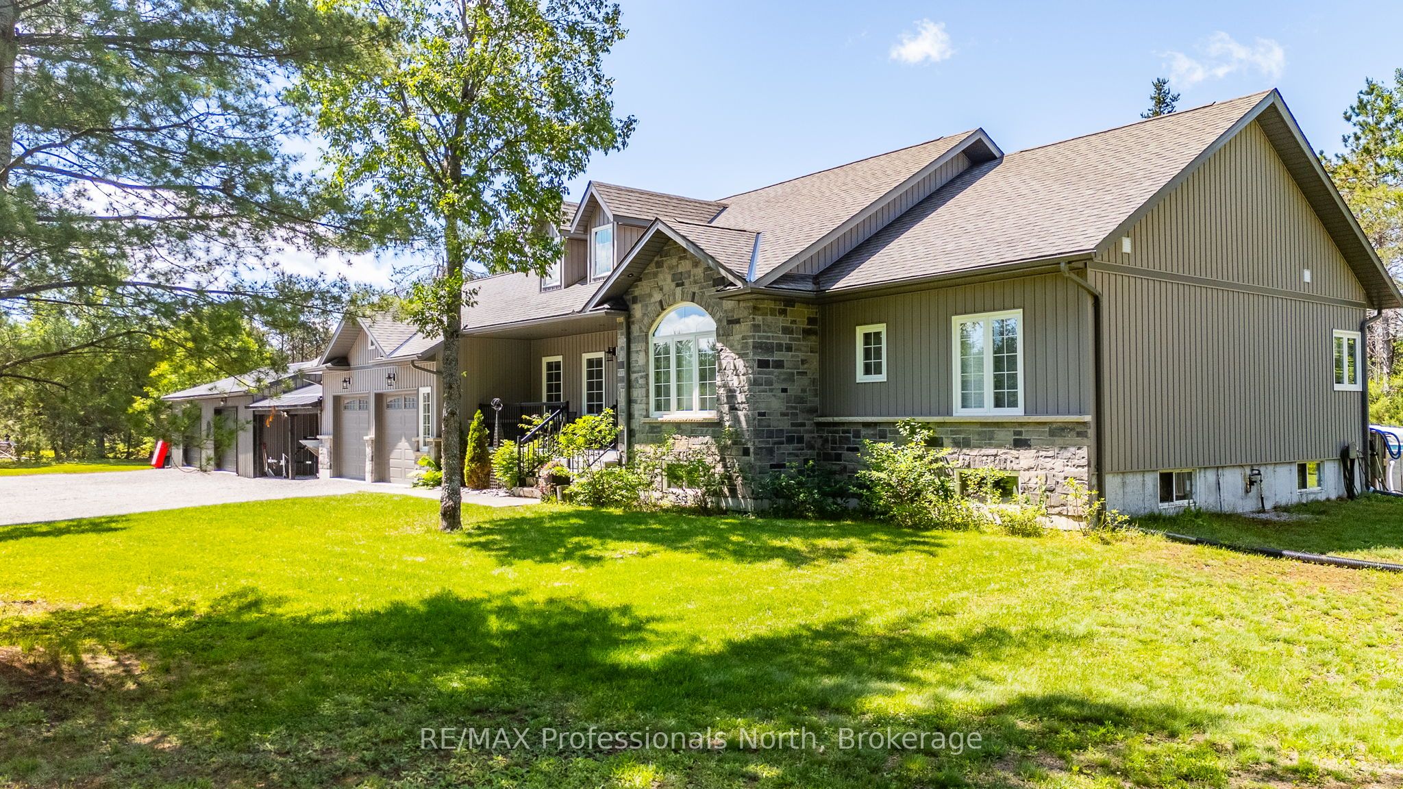 15 Austin Drive, Kawartha Lakes, ON K0M 1C0 photo 3