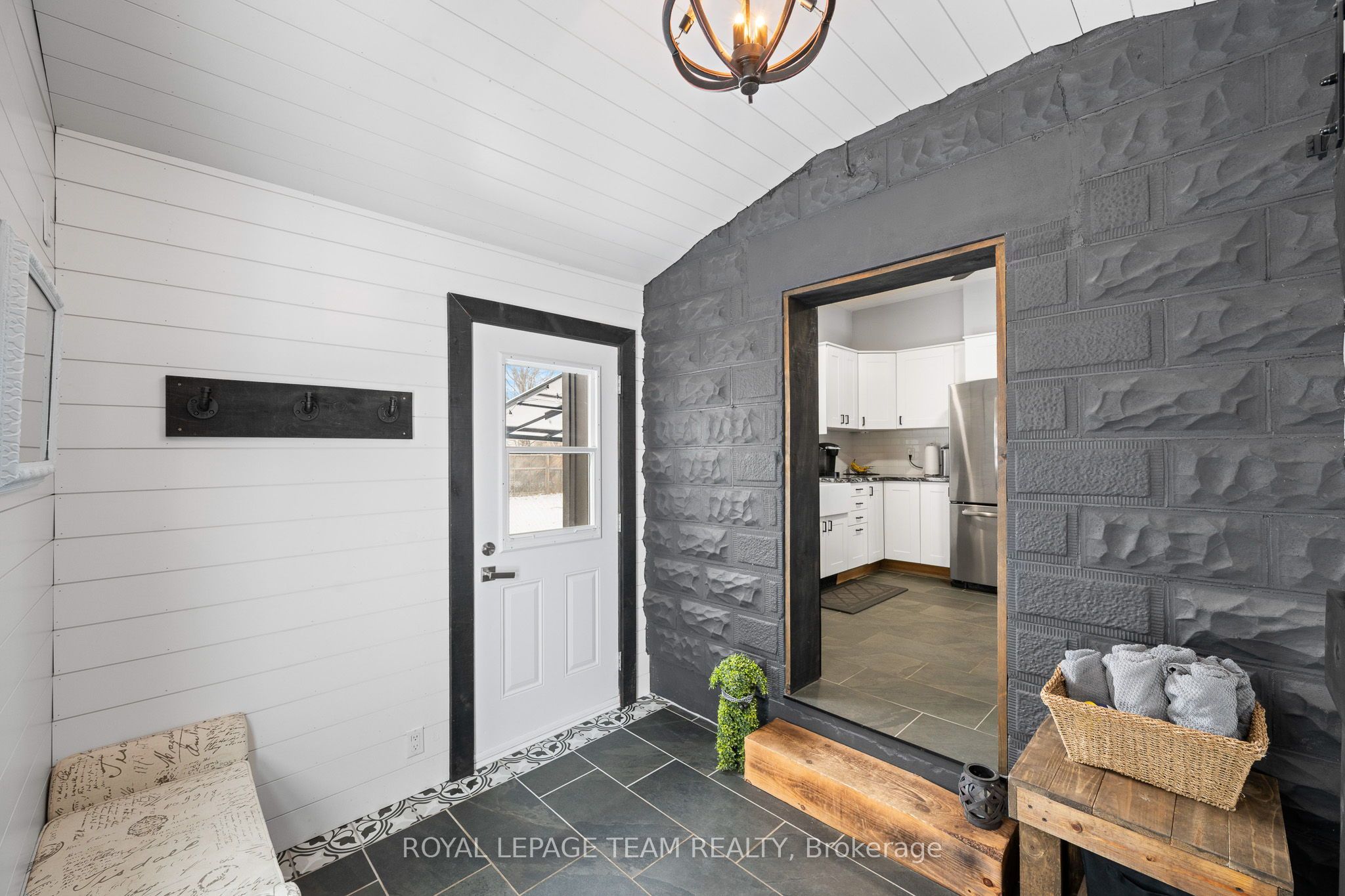 5529 Lion Street, Greely - Metcalfe - Osgoode - Vernon and Area, ON K0A 2W0 photo 4