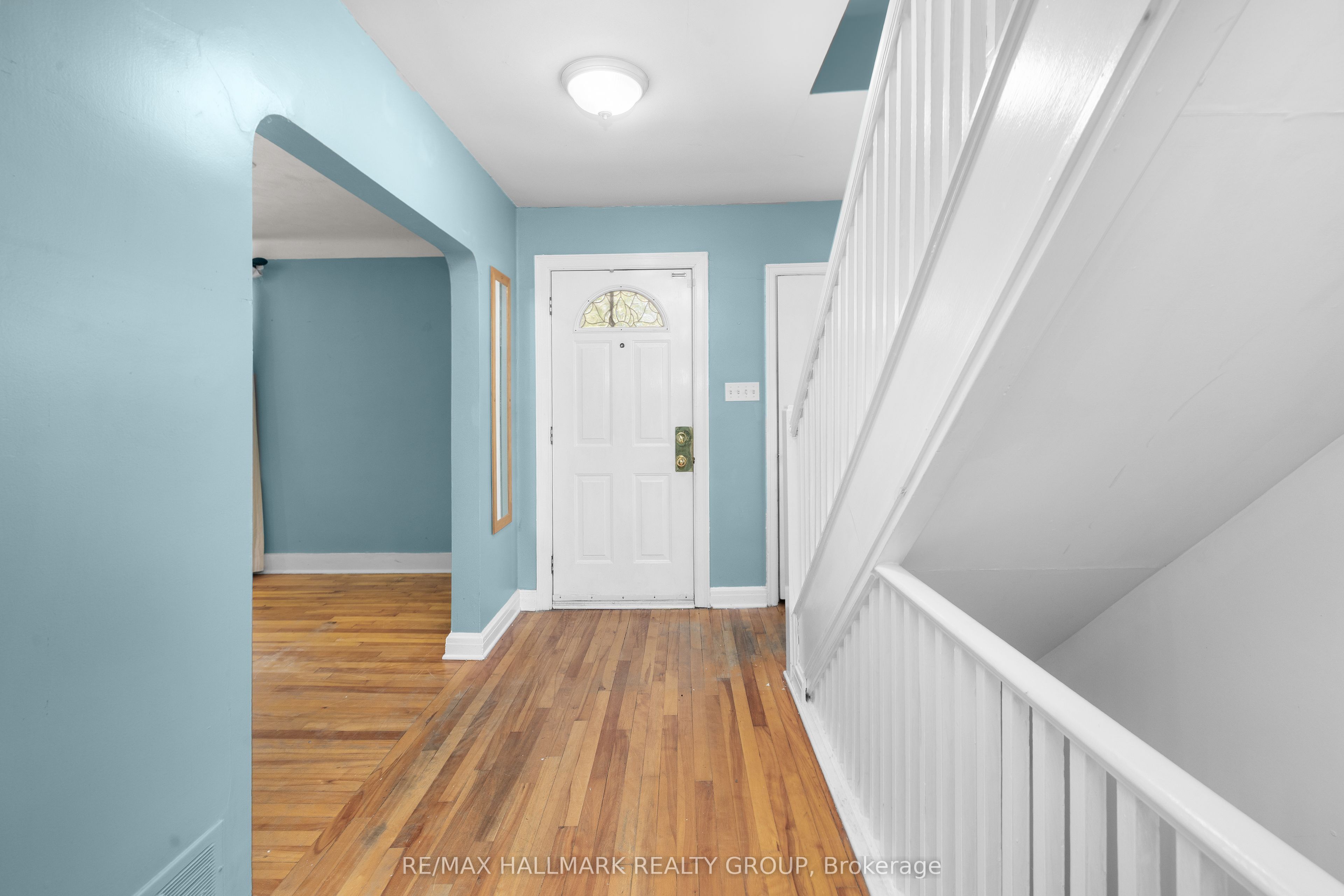 824 Byron Avenue, Carlingwood - Westboro and Area, ON K2A 0H7 photo 4