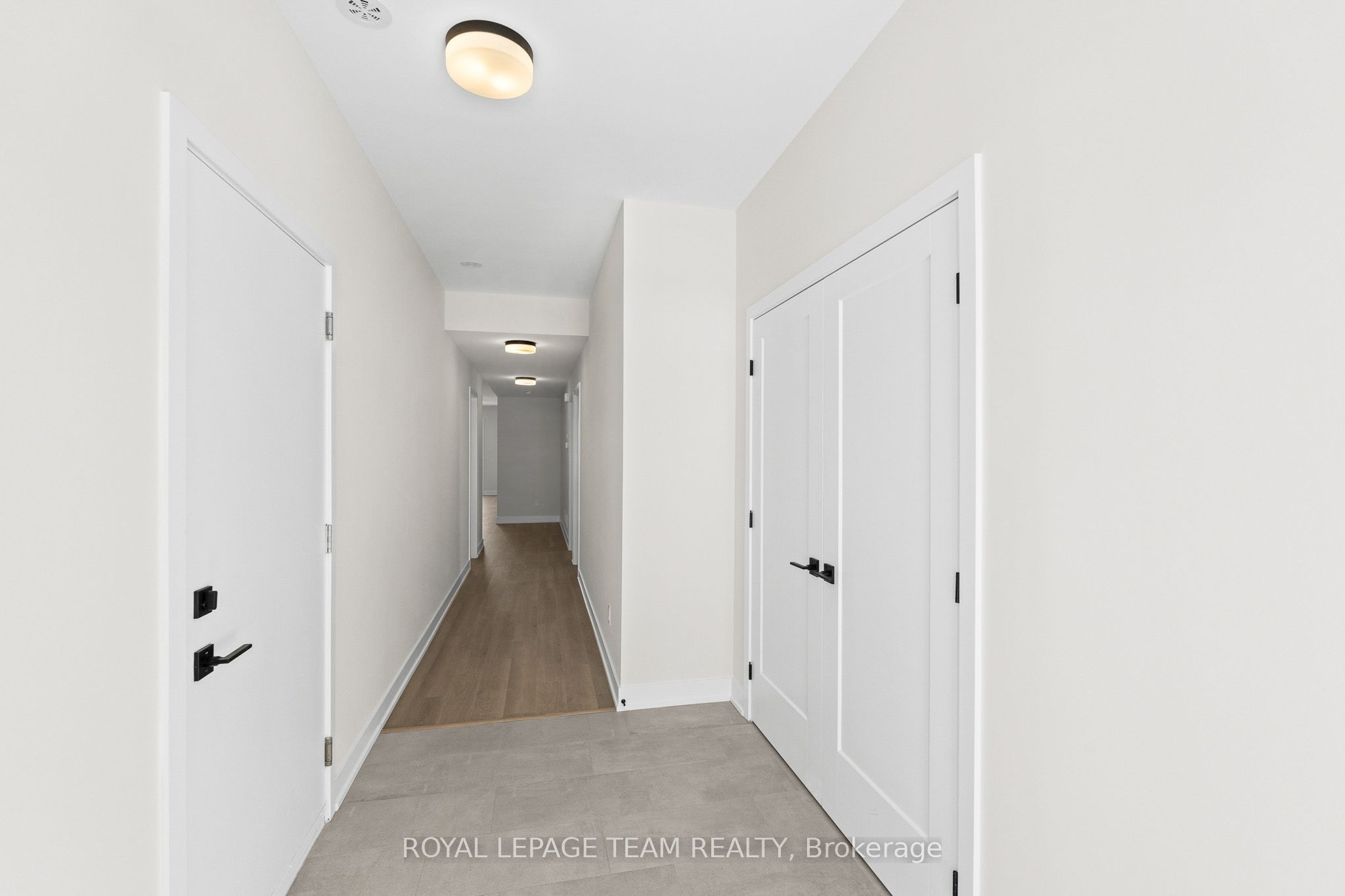 1136 Moore Street 2, Brockville, ON K6V 0H2 photo 3