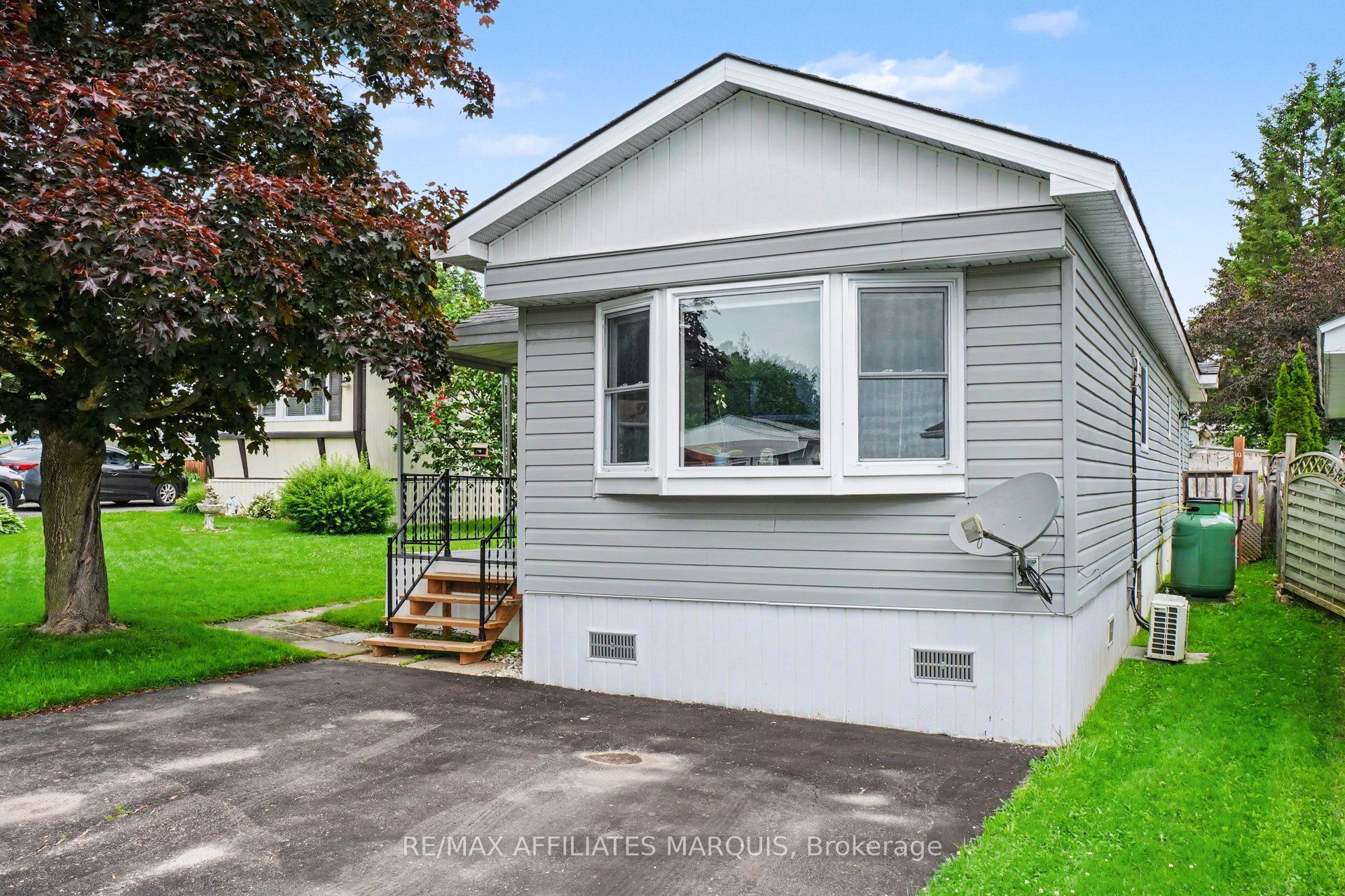 10 Saddle Avenue, Rideau Lakes, ON K7A 0J4 photo 2