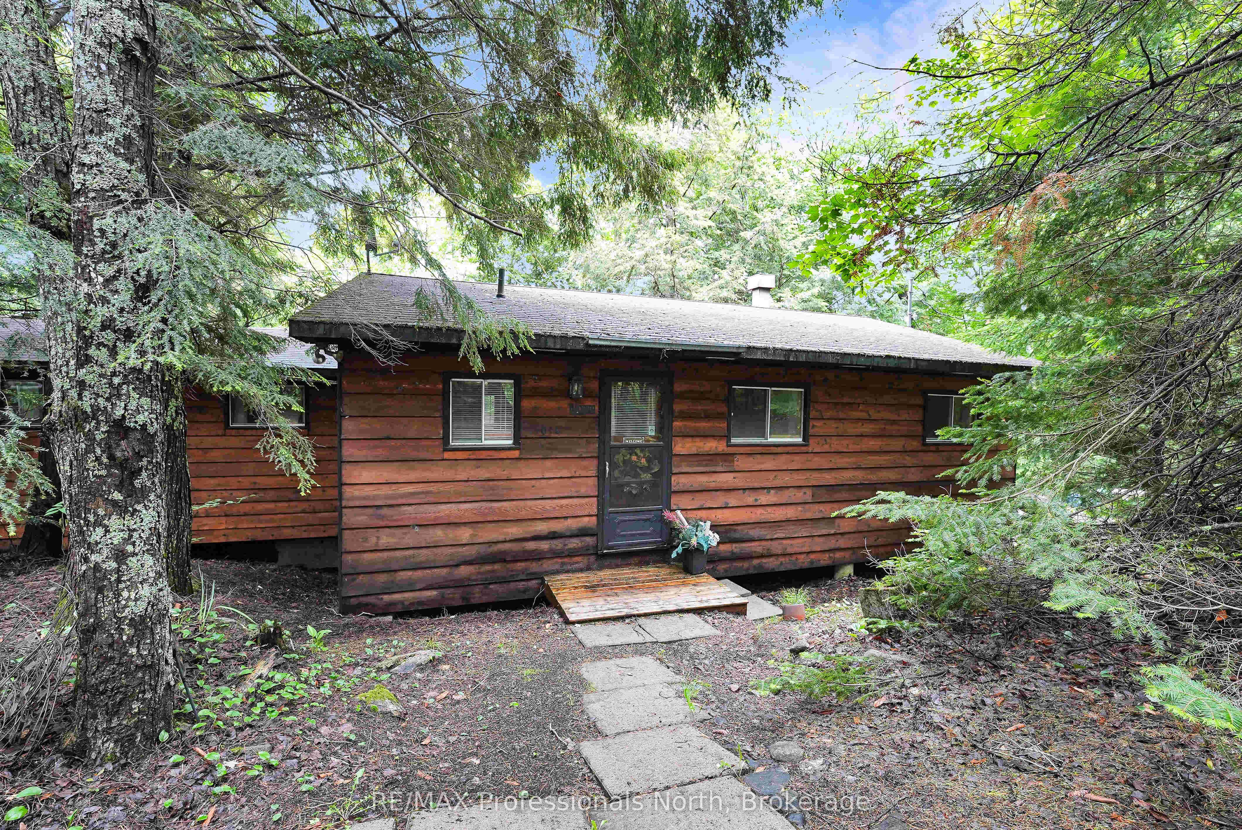 1010 Tanager Lane, Dysart et al, ON K0L 1X0 photo 3