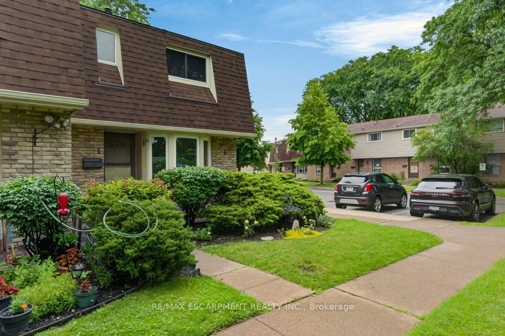 75 Ventura Drive 1, St. Catharines, ON L2R 7J7 photo 4