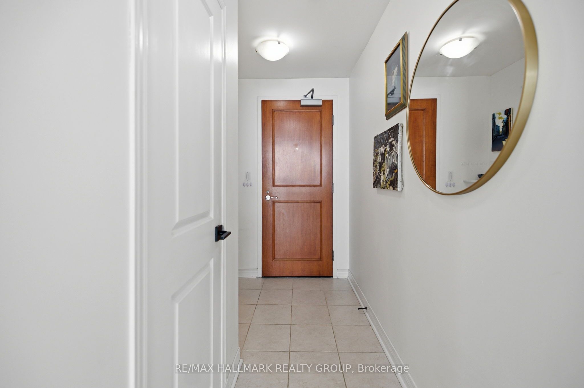 570 Laurier Avenue W 2301, Ottawa Centre, ON K1R 1C8 photo 5
