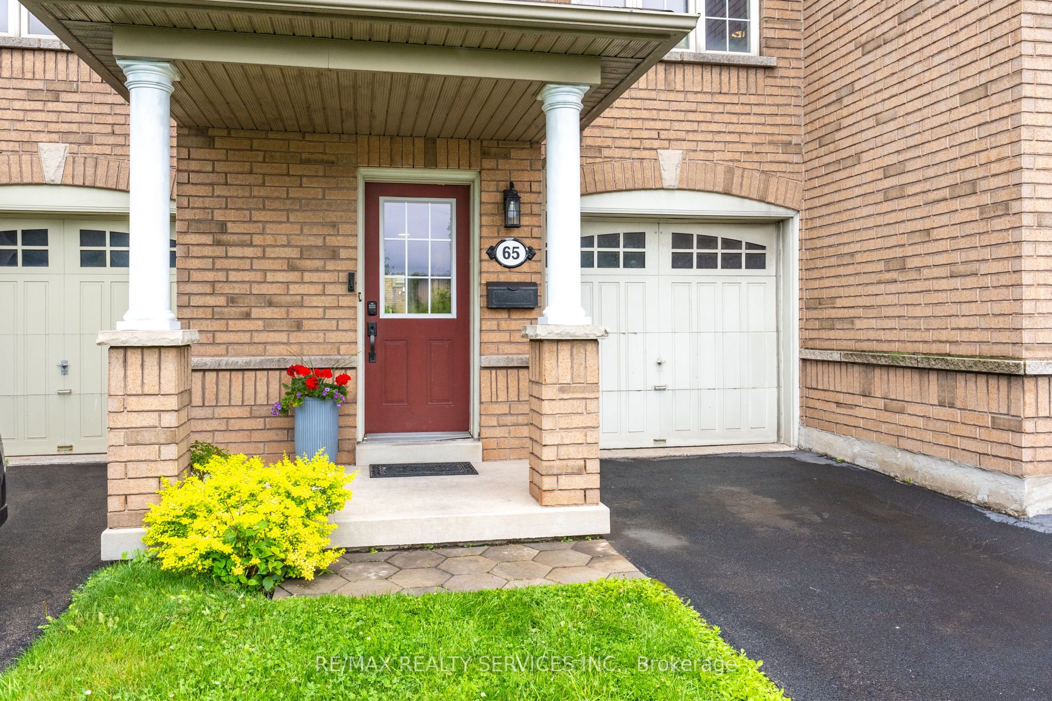 470 Beach Boulevard 65, Hamilton, ON L8H 6X2 photo 3