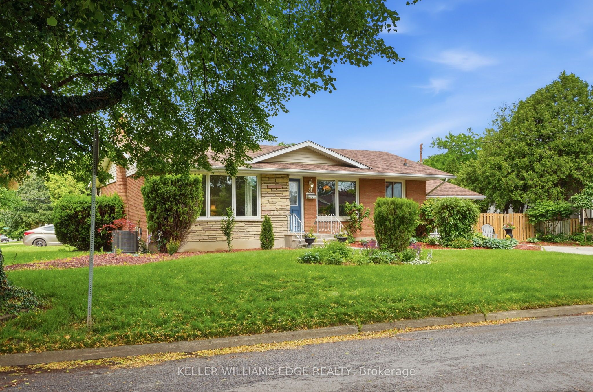 81 LEASIDE Drive, St. Catharines, ON L2M 4G7 photo 3