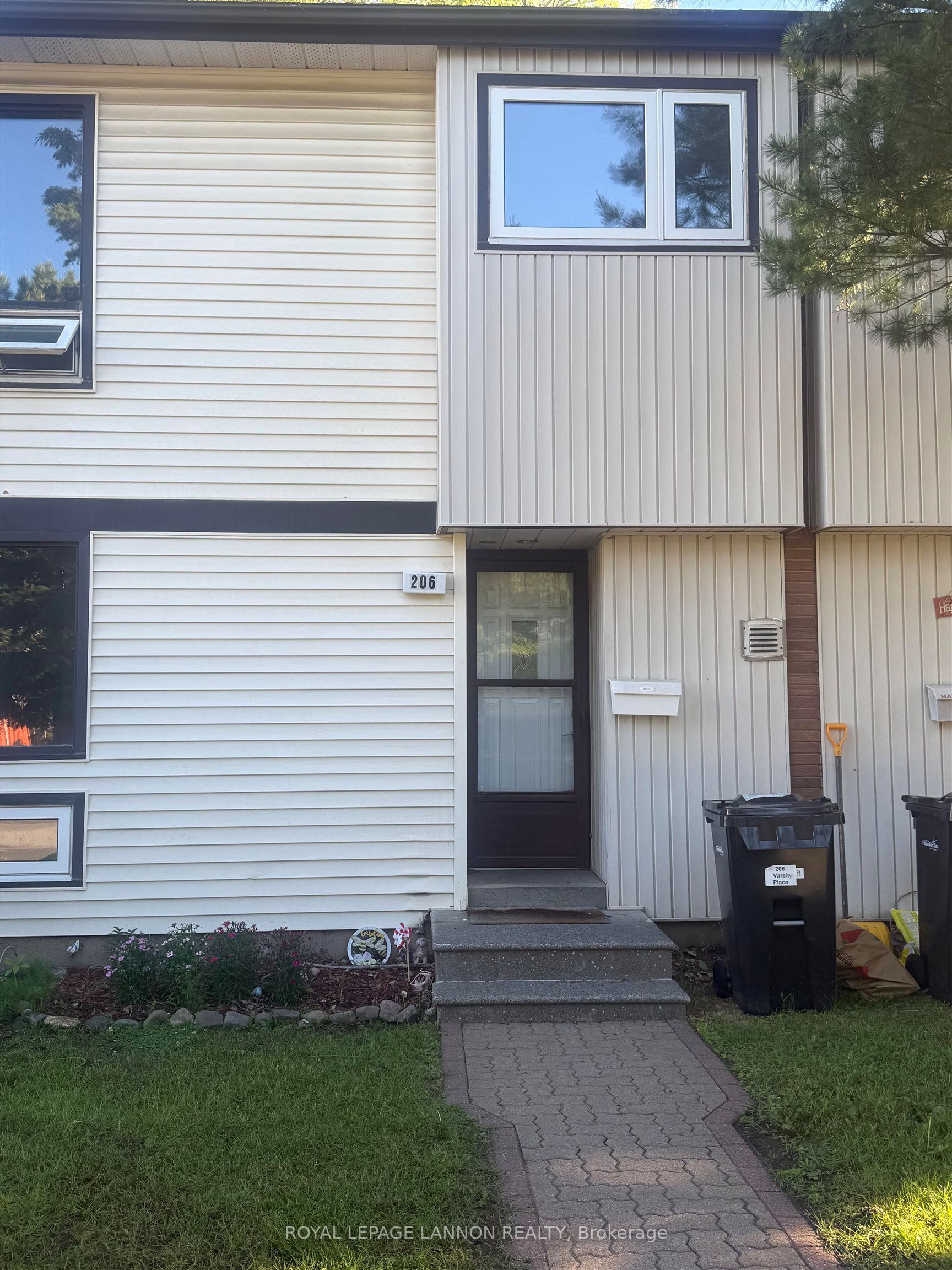 206 Varsity Place, Thunder Bay, ON P7B 5N7