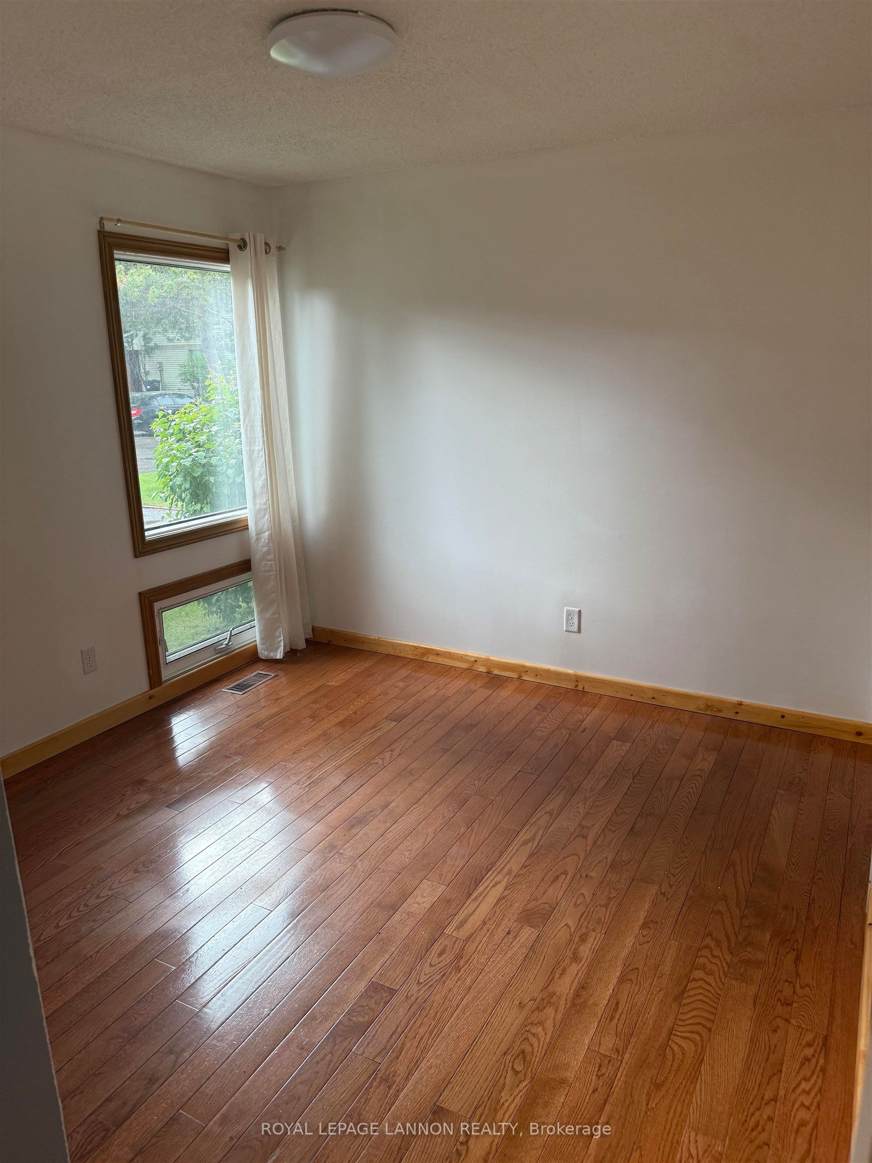 206 Varsity Place, Thunder Bay, ON P7B 5N7 photo 3