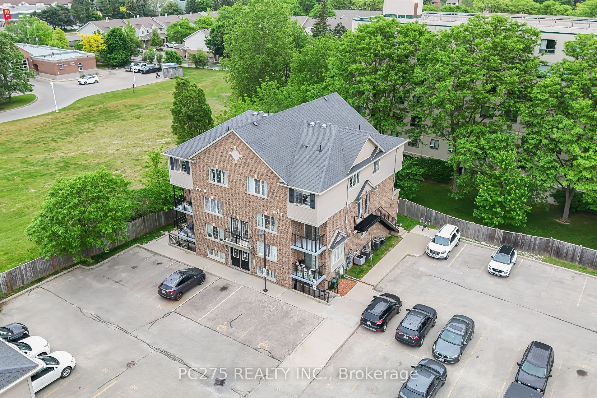 12 Holborn Drive E37, Kitchener, ON N2A 0A4 photo 3