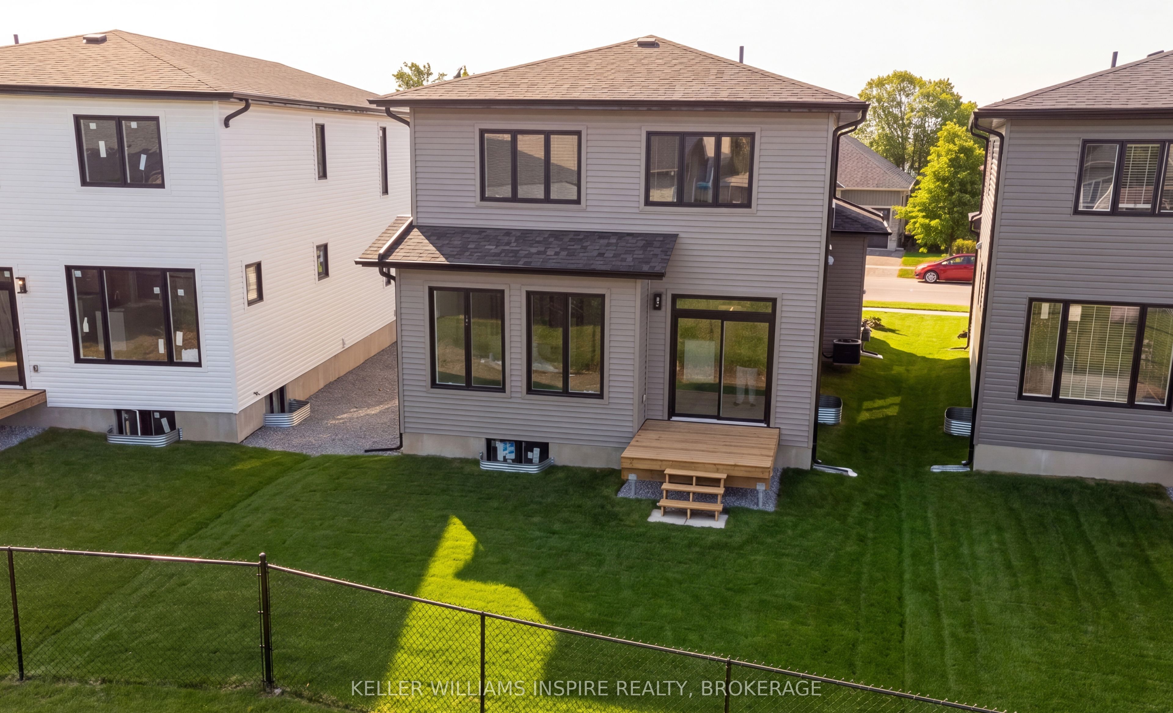 128 McDonough Crescent, Loyalist, ON K7N 0A4 photo 2