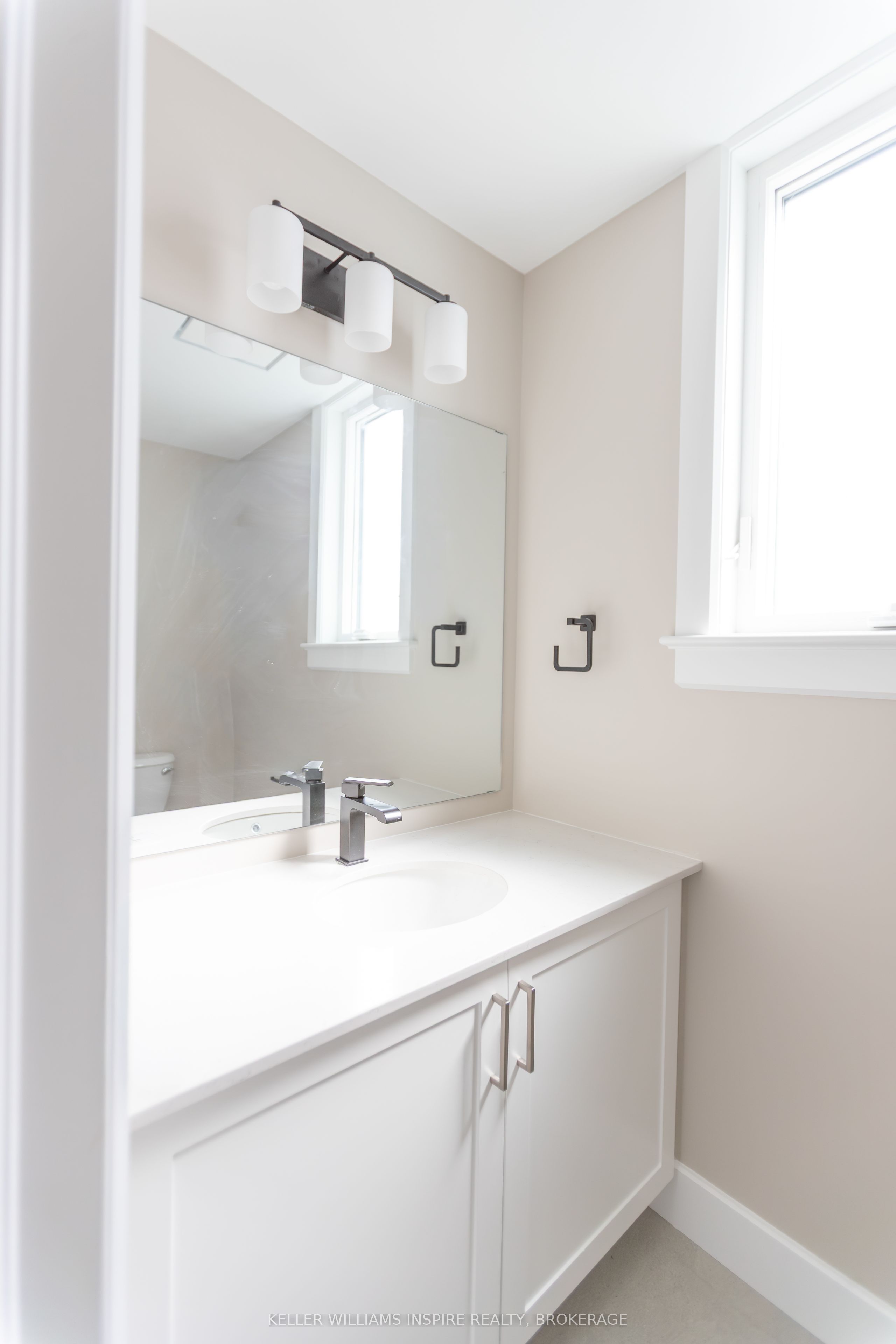 128 McDonough Crescent, Loyalist, ON K7N 0A4 photo 5